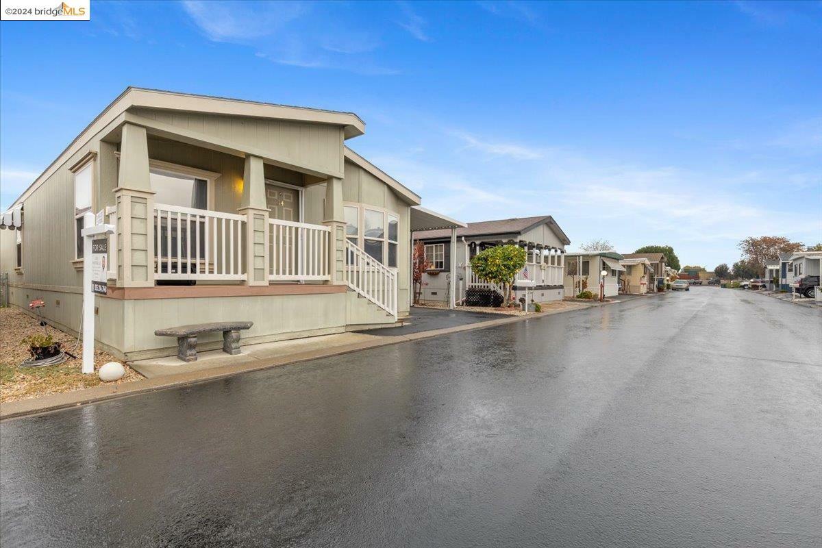 Property Photo: 3660 Walnut Blvd 34 CA 94513