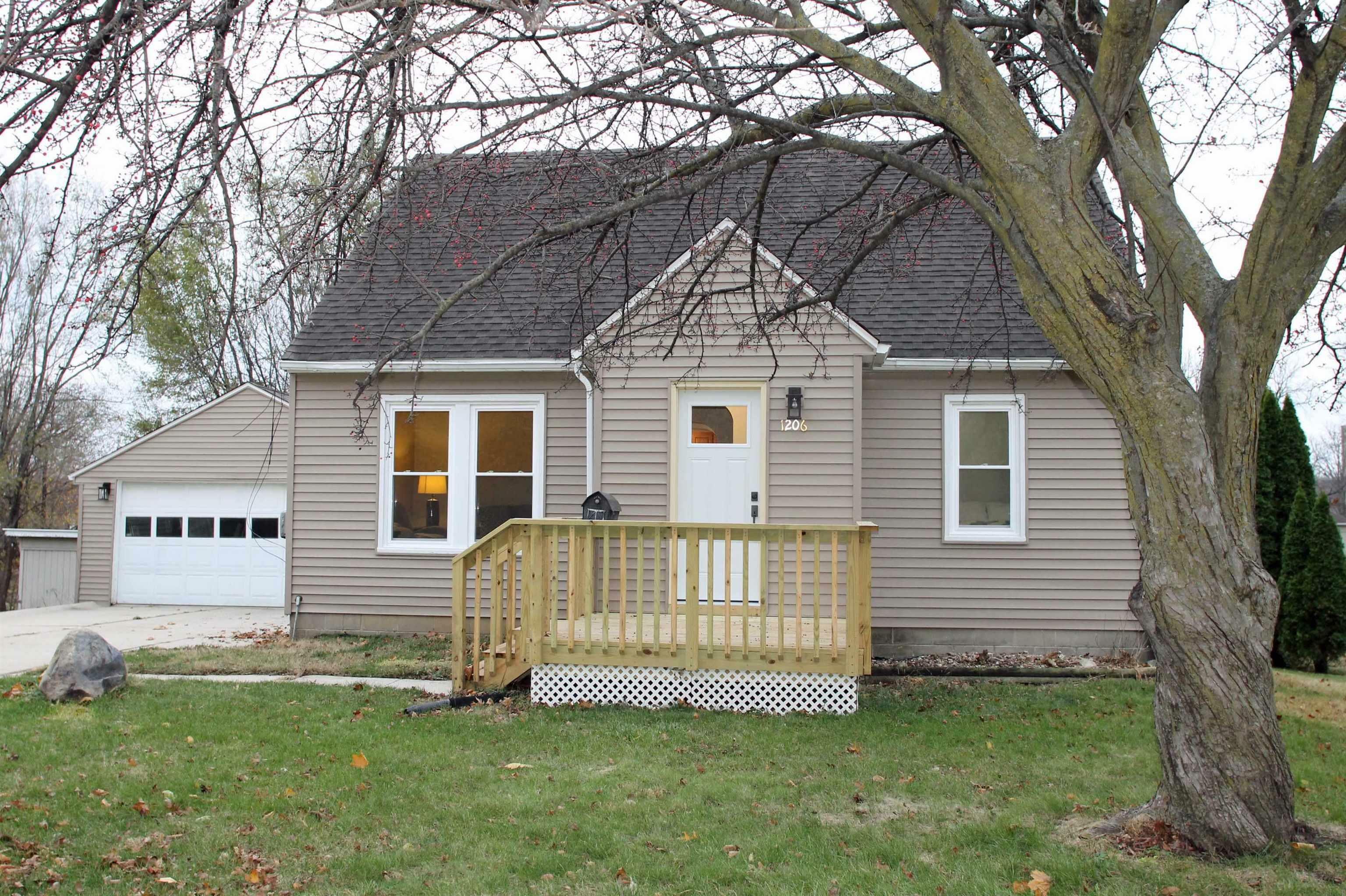 Property Photo:  1206 18th Street  IA 50613 