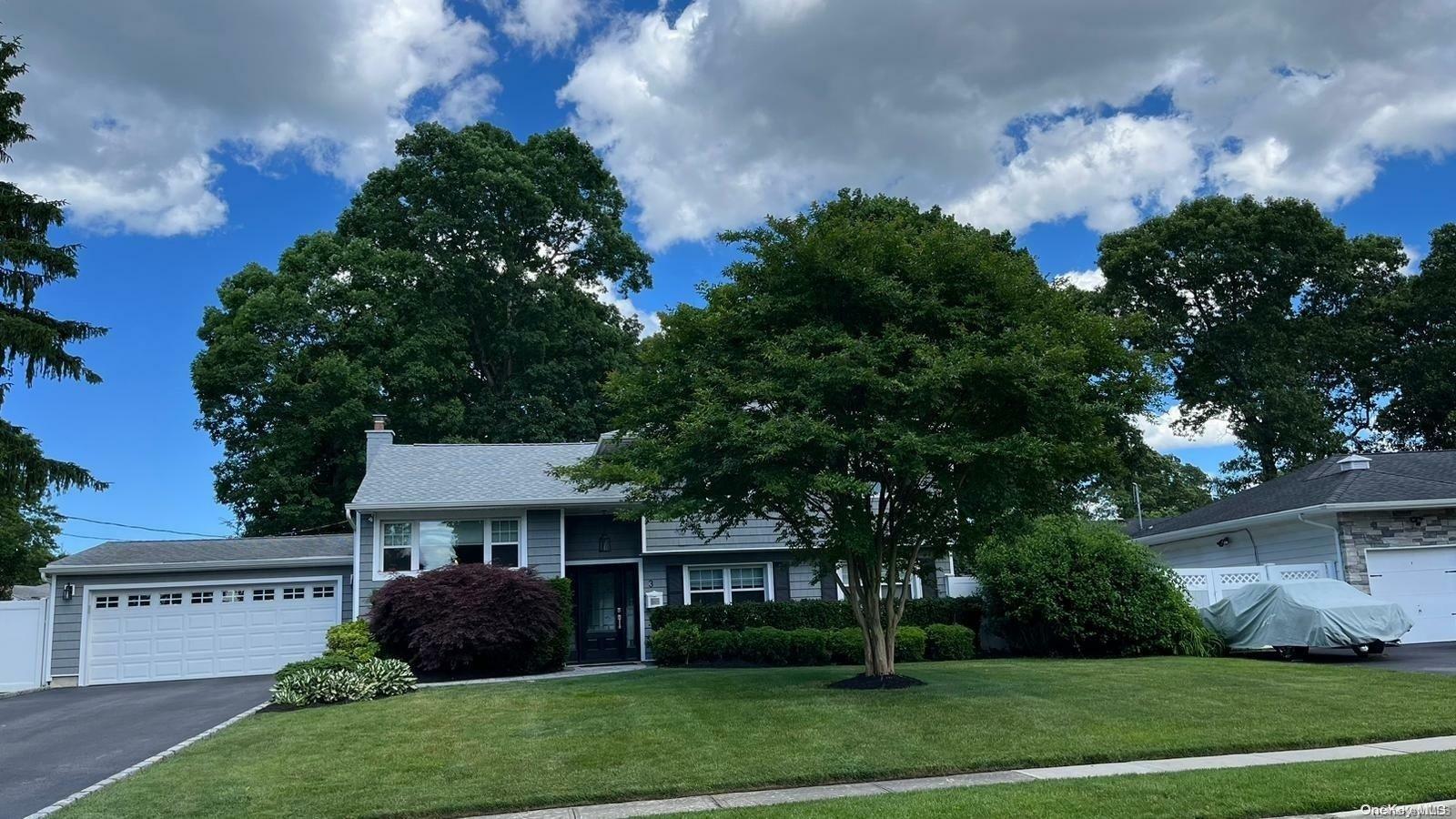Property Photo: 3 Putnam NY 11725