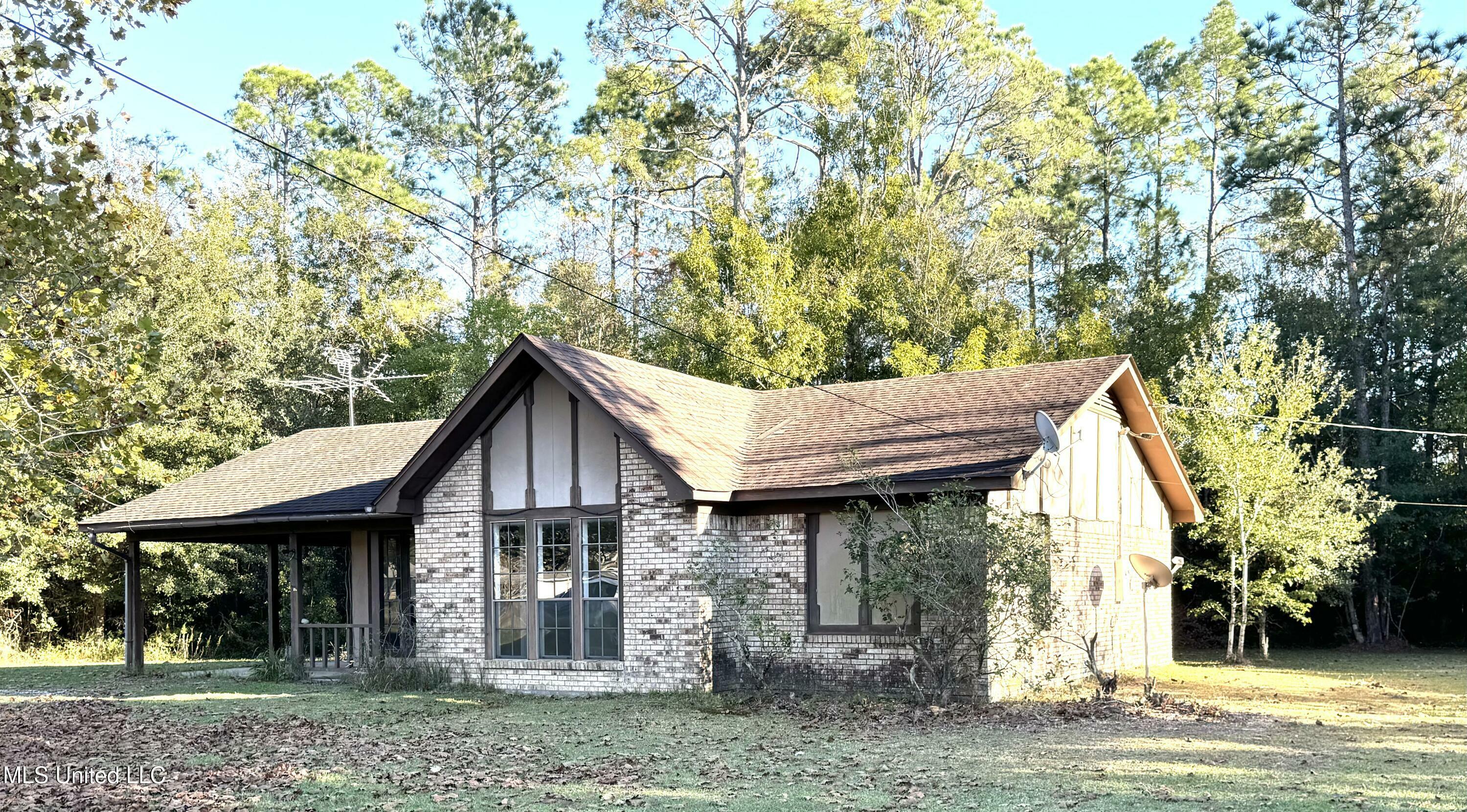 Property Photo:  11025 Valley Forge Road  MS 39562 