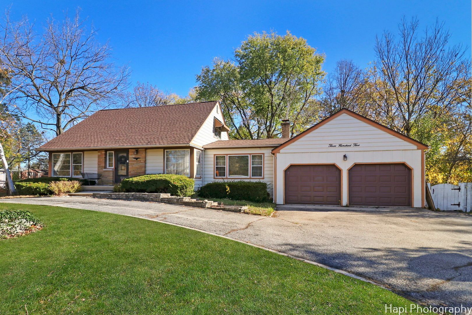 Property Photo:  305 N Schoenbeck Road  IL 60070 