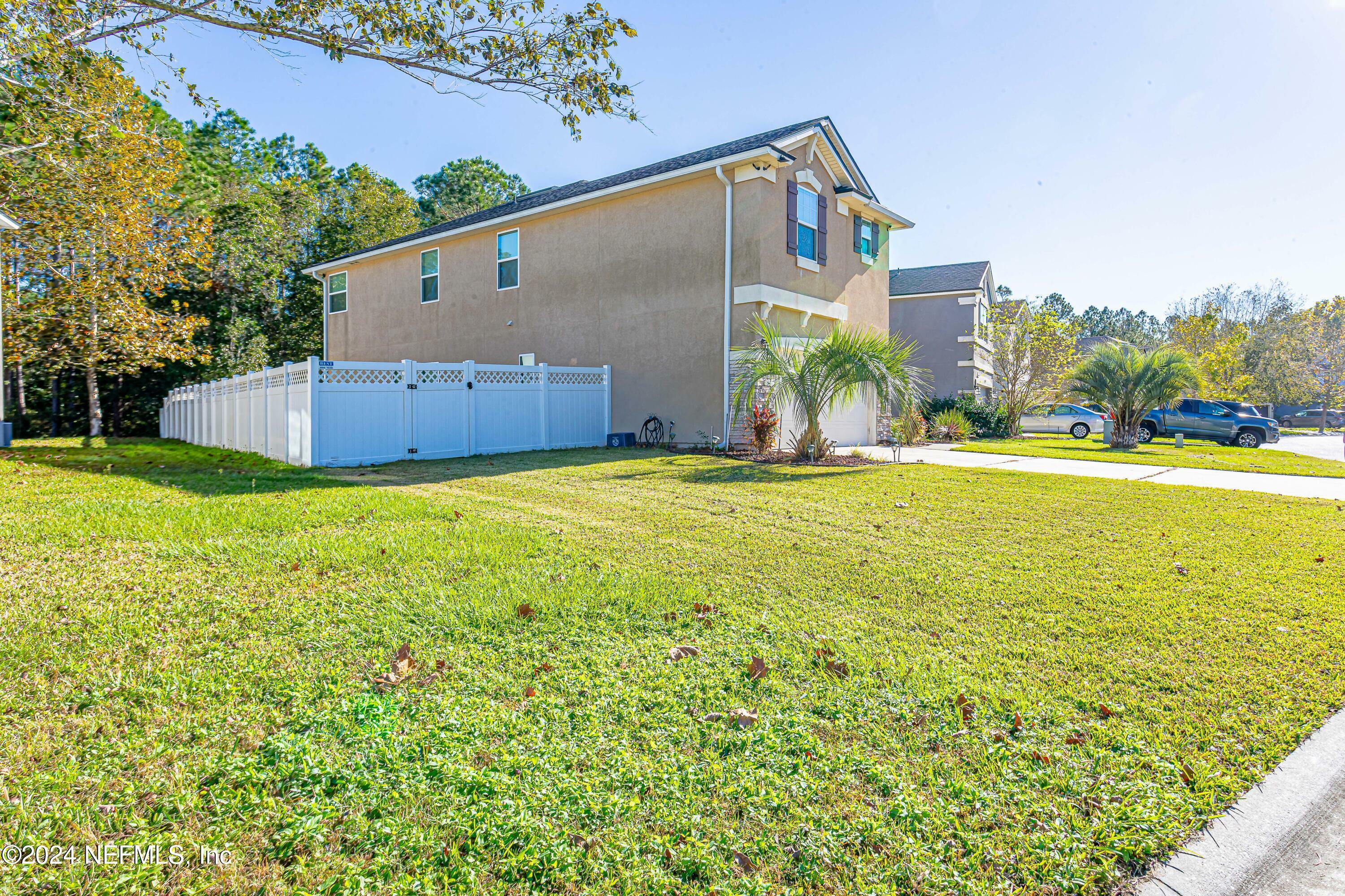 Property Photo:  568 Drysdale Drive  FL 32065 