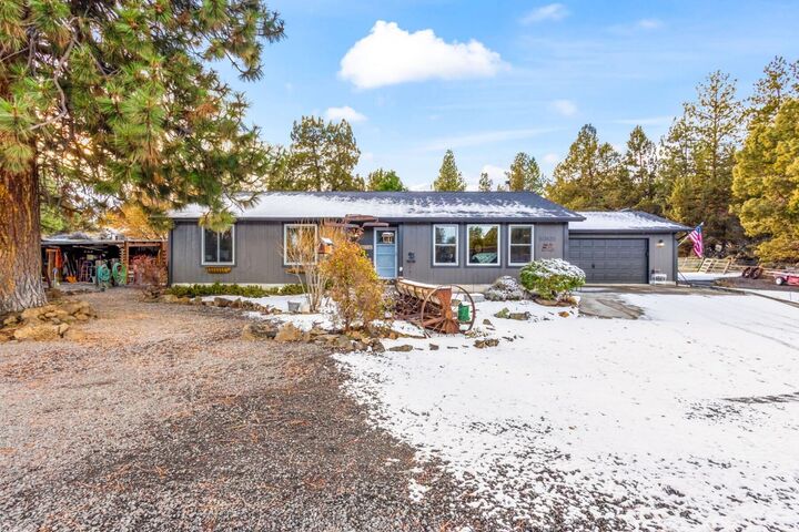 60825 Raintree Drive  Bend OR 97702 photo