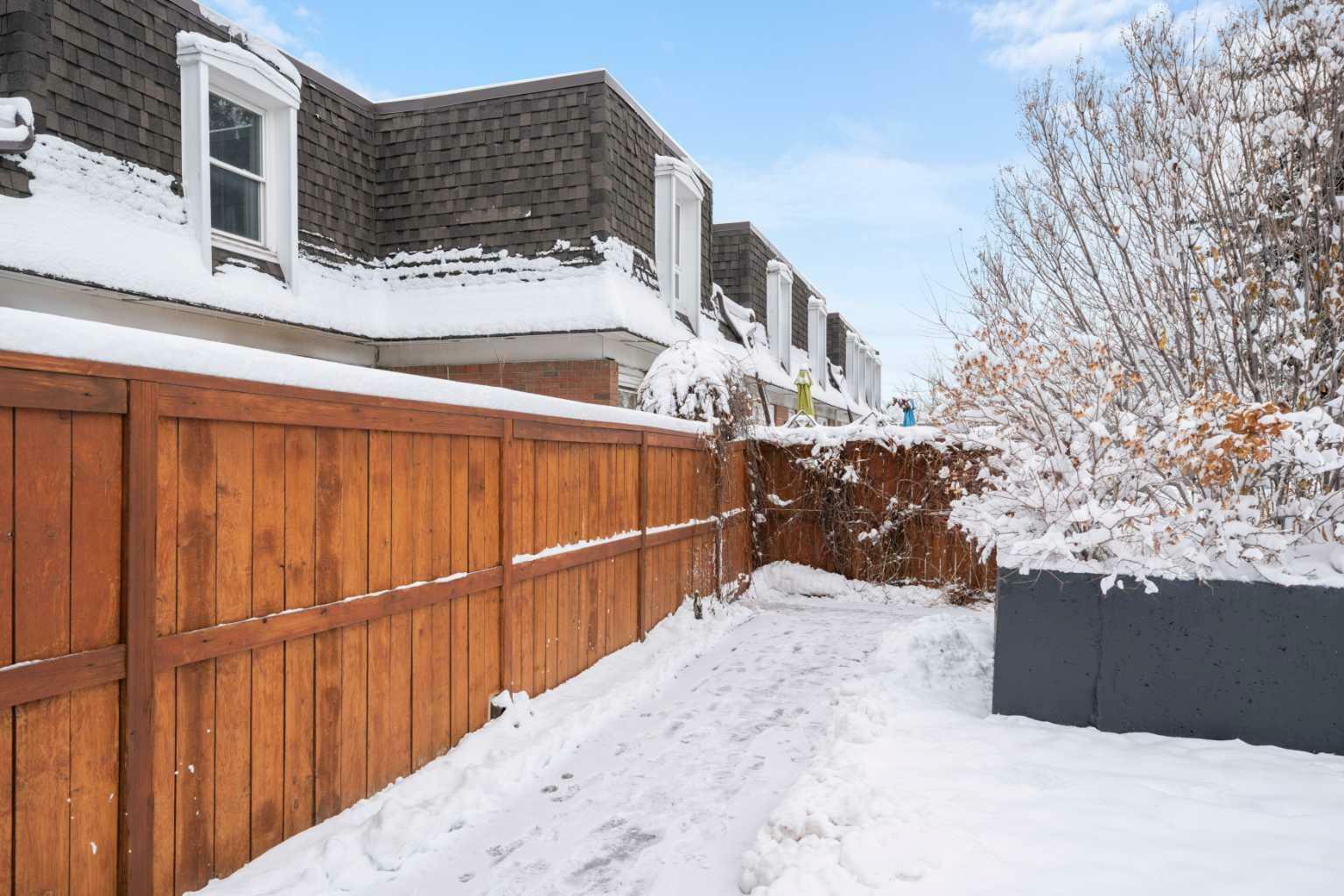 Property Photo:  330 Canterbury Drive SW 152  AB T2W 3Z9 