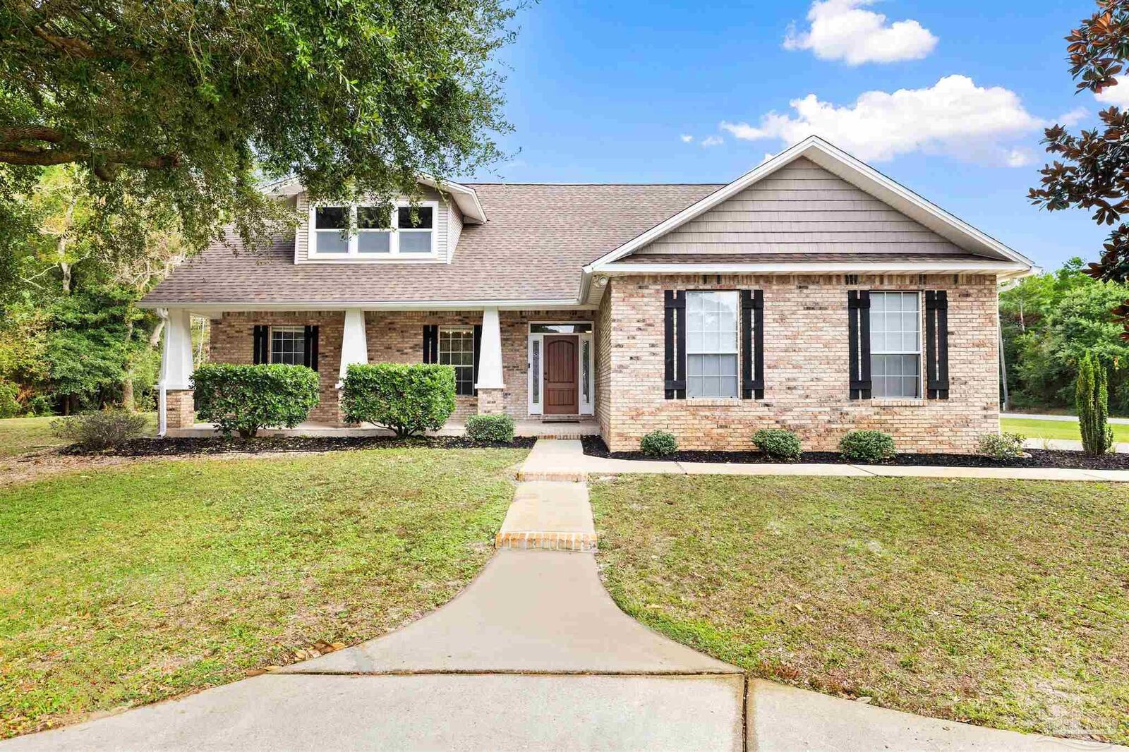 Property Photo: 1876 Edgewood Dr FL 32566