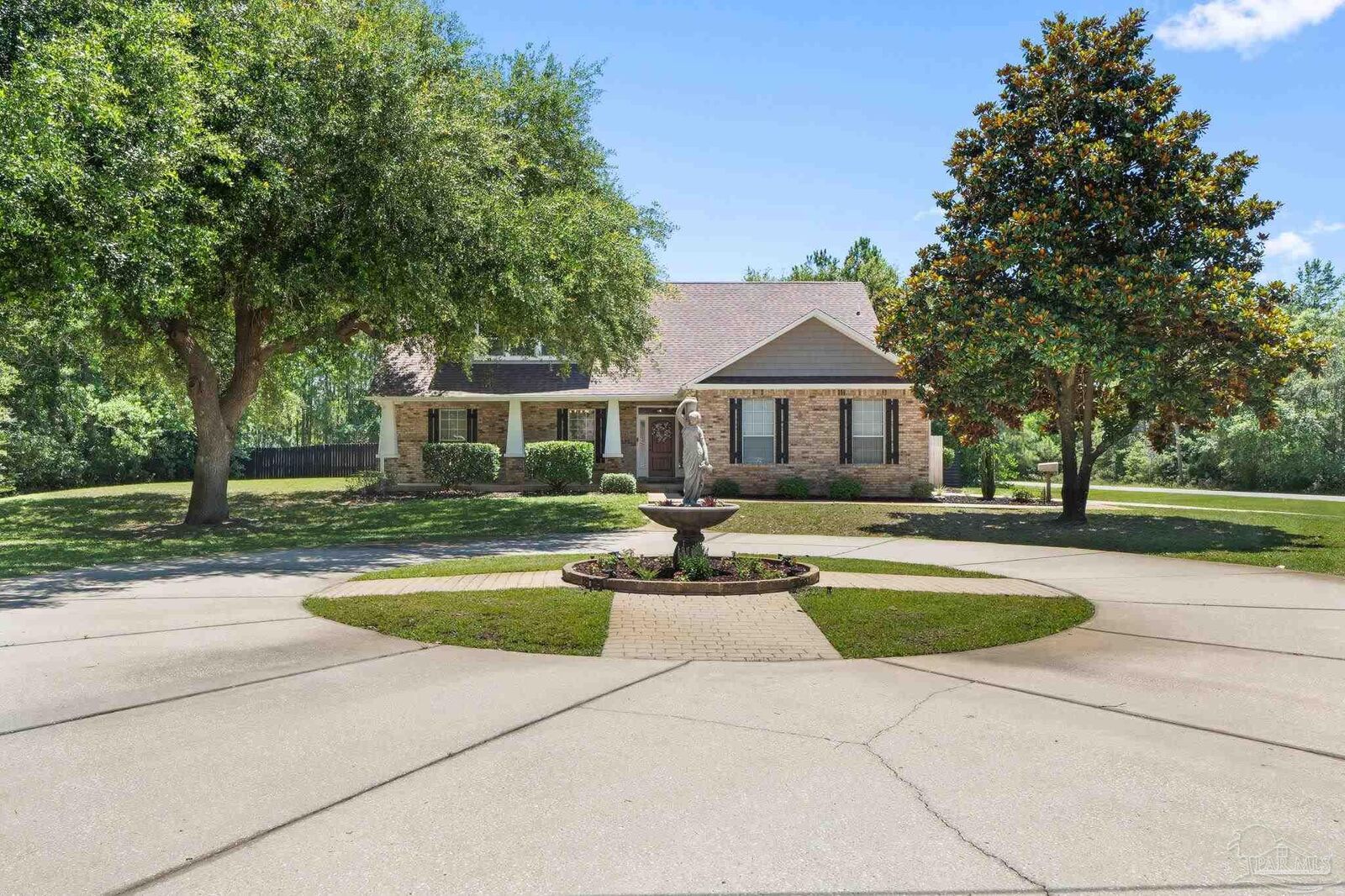 Property Photo: 1876 Edgewood Dr FL 32566