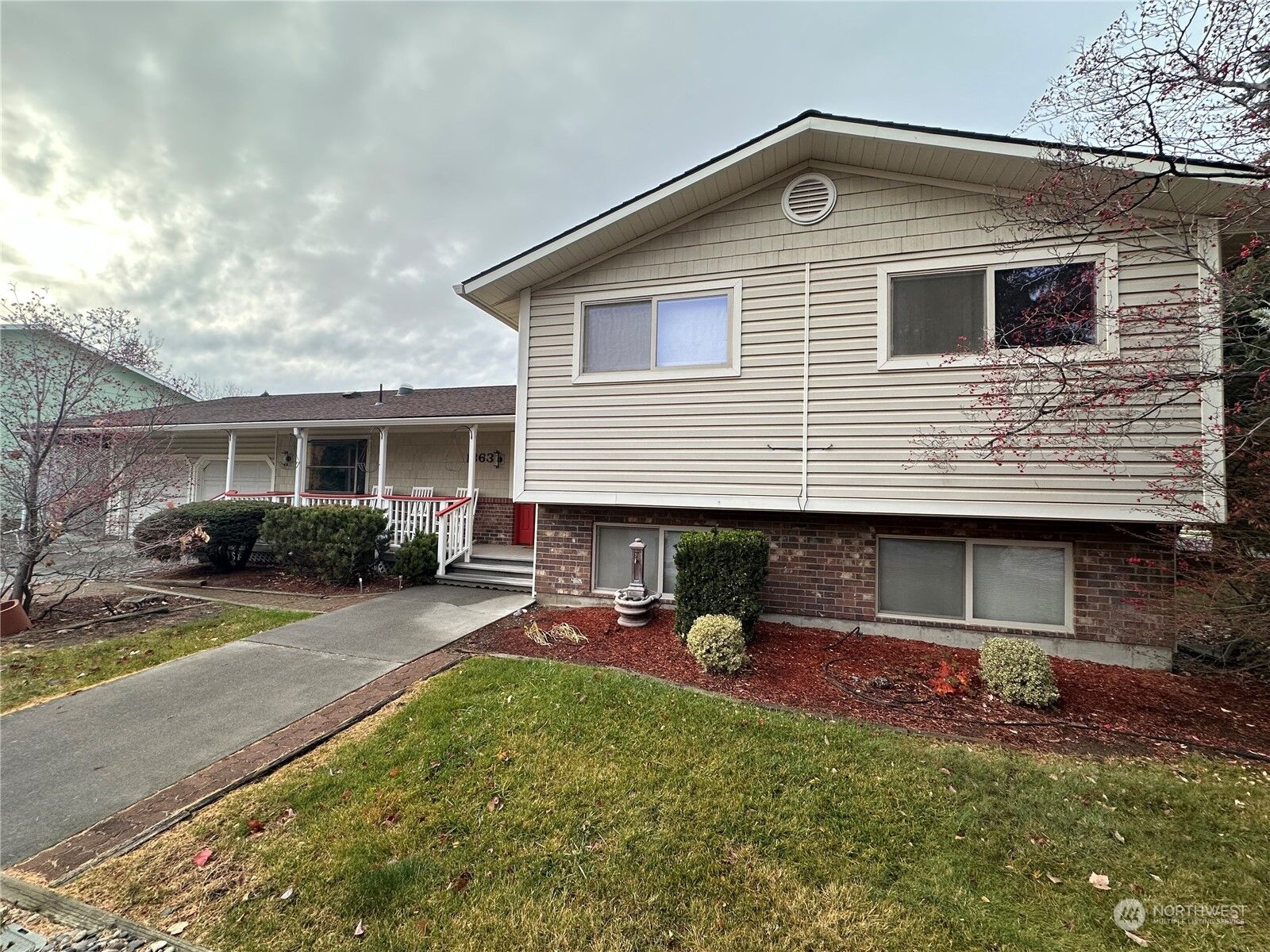 Property Photo:  1863  Alder Avenue  WA 98354 