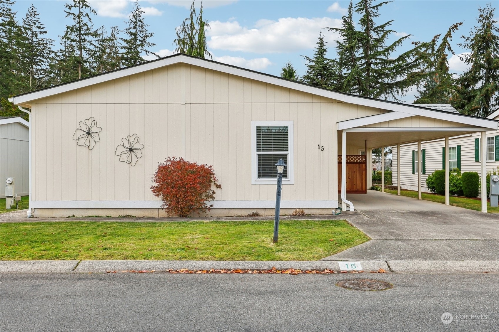 Property Photo:  2610 E Section Street 15  WA 98274 