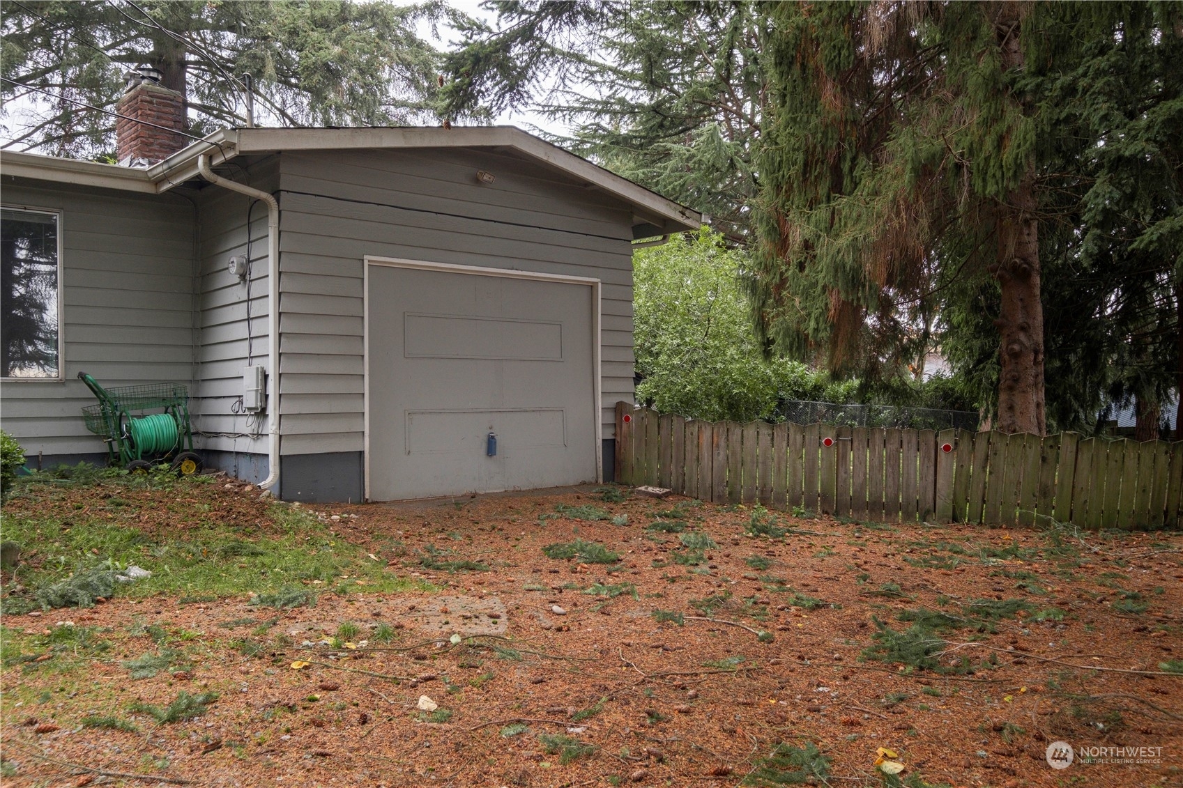 Property Photo:  220 S Normandy Road  WA 98148 