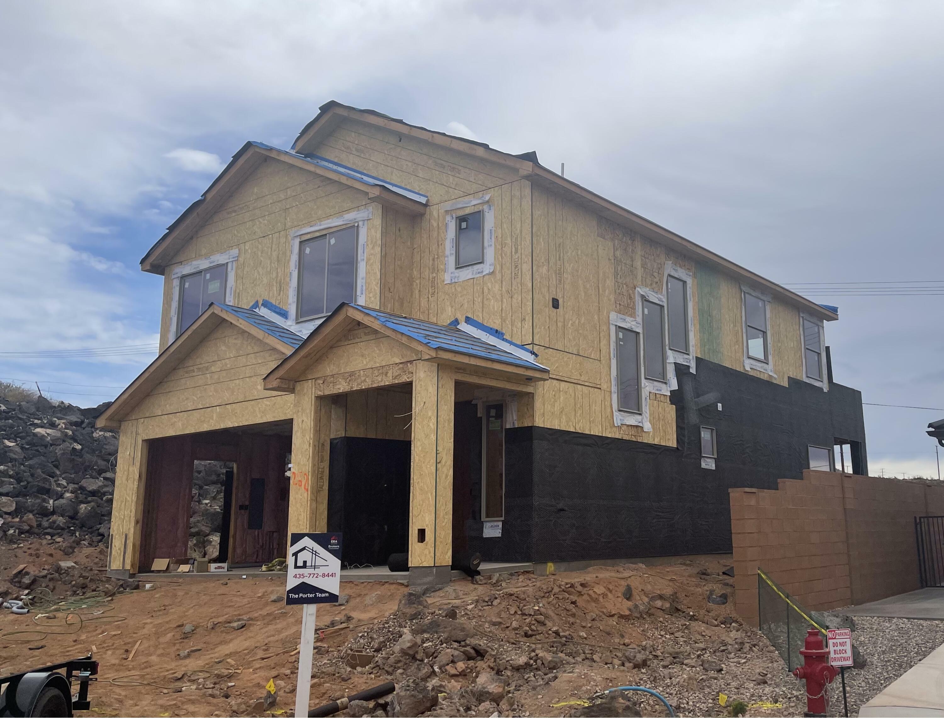 Property Photo: 486 N 1400 W UT 84737