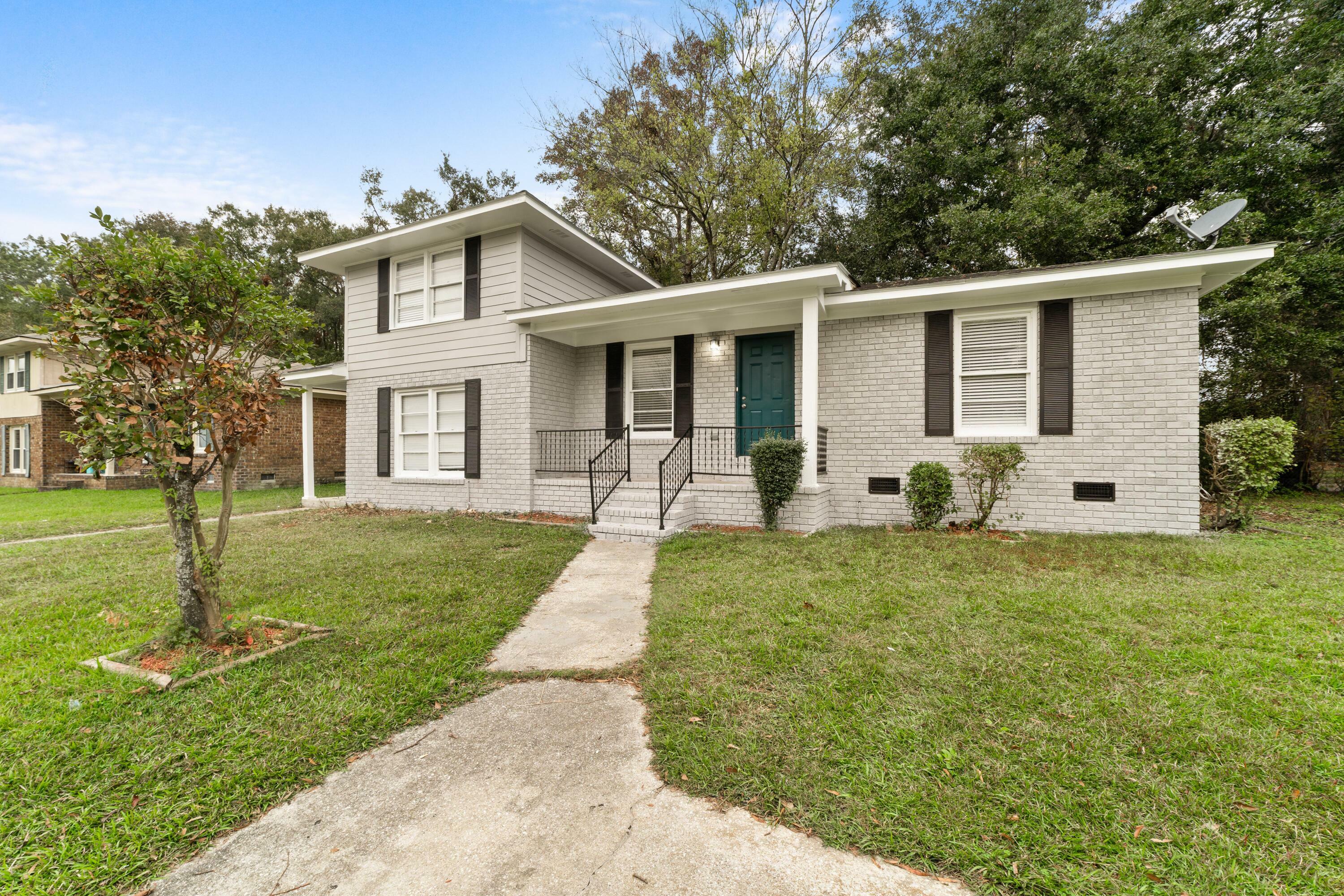 Property Photo:  138 Braly Drive # B A &Amp B  SC 29485 