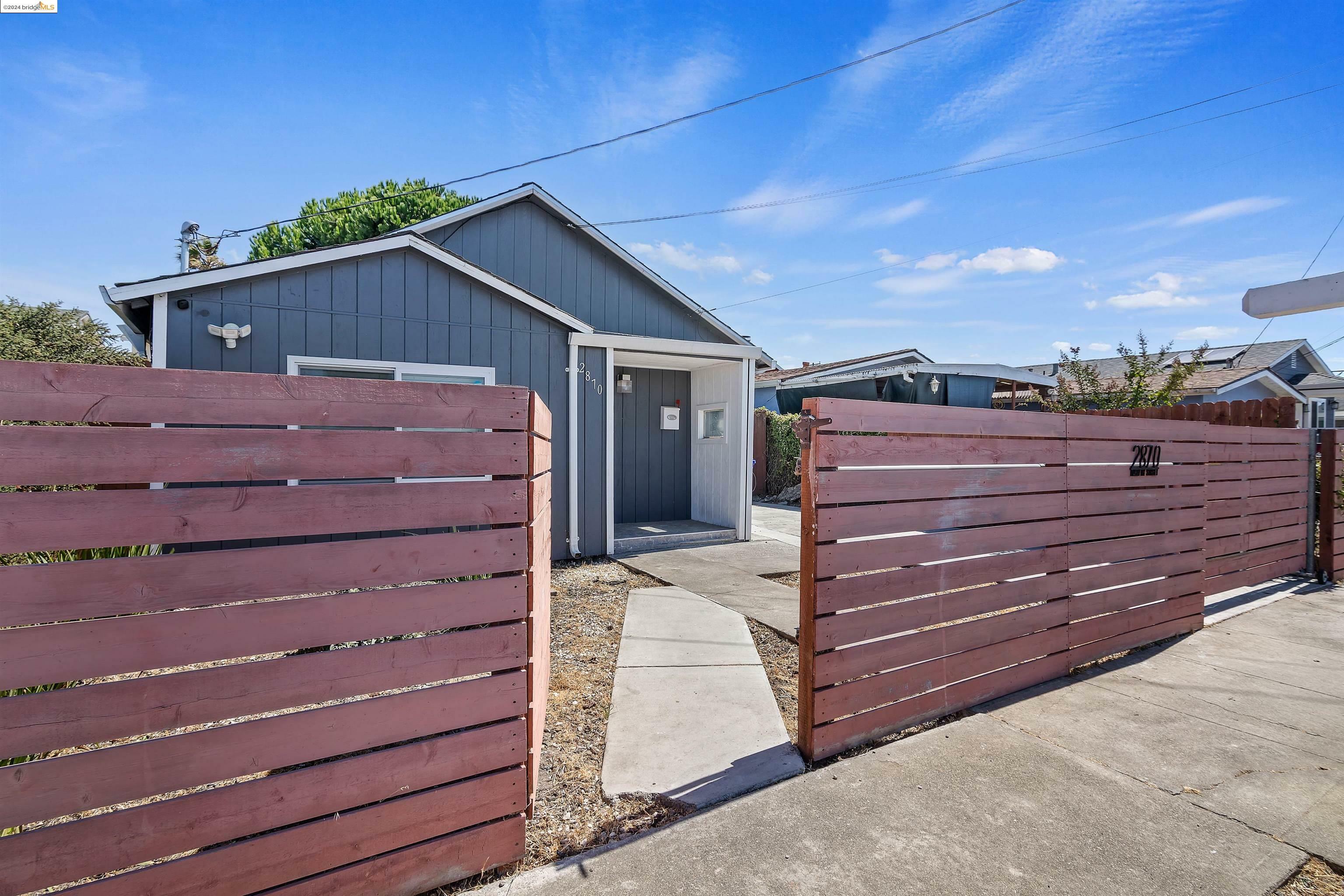 Property Photo:  2870 12th St  CA 94806 