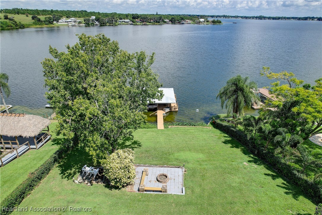 Property Photo:  707 Lake Clay Drive S  FL 33852 