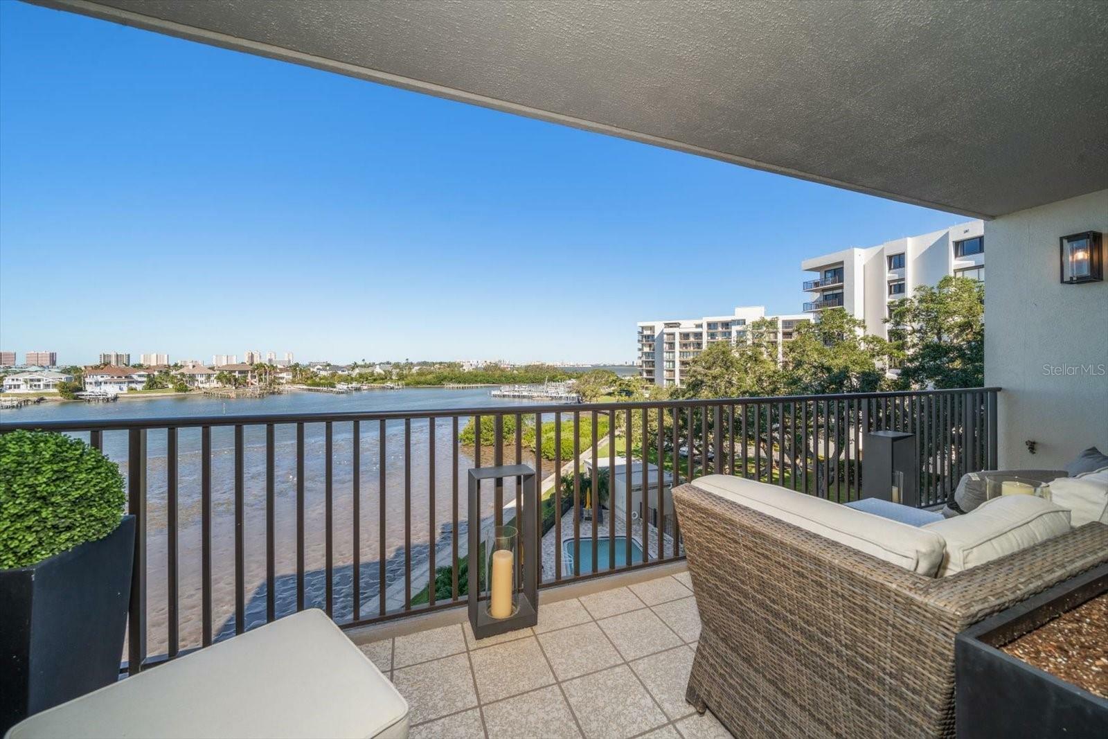 Property Photo:  4 Belleview Boulevard 402  FL 33756 