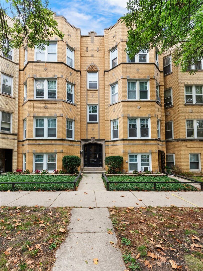 Property Photo:  5428 N Campbell Avenue 2N  IL 60625 