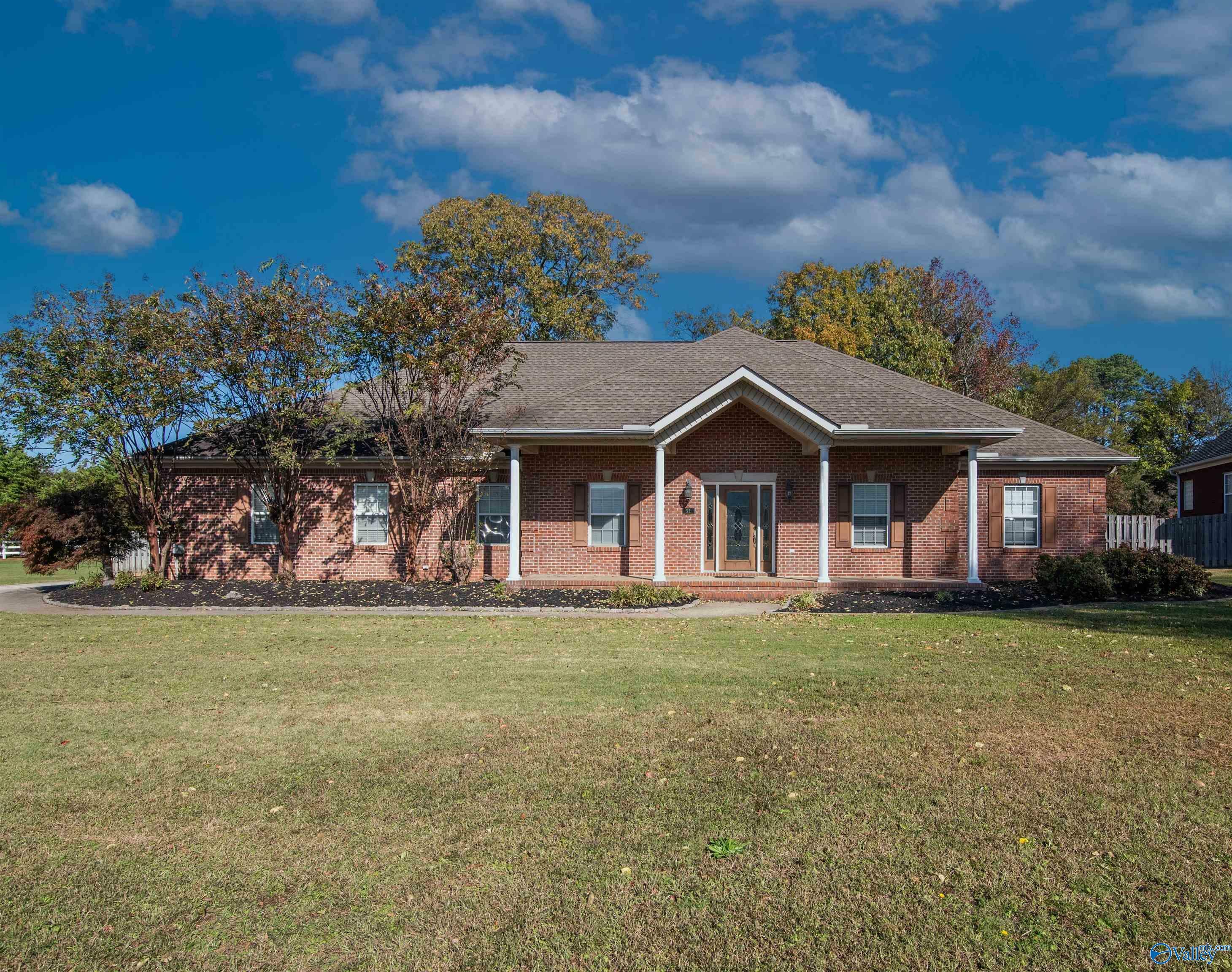 Property Photo:  52 Fawn Ridge Drive  AL 35603 