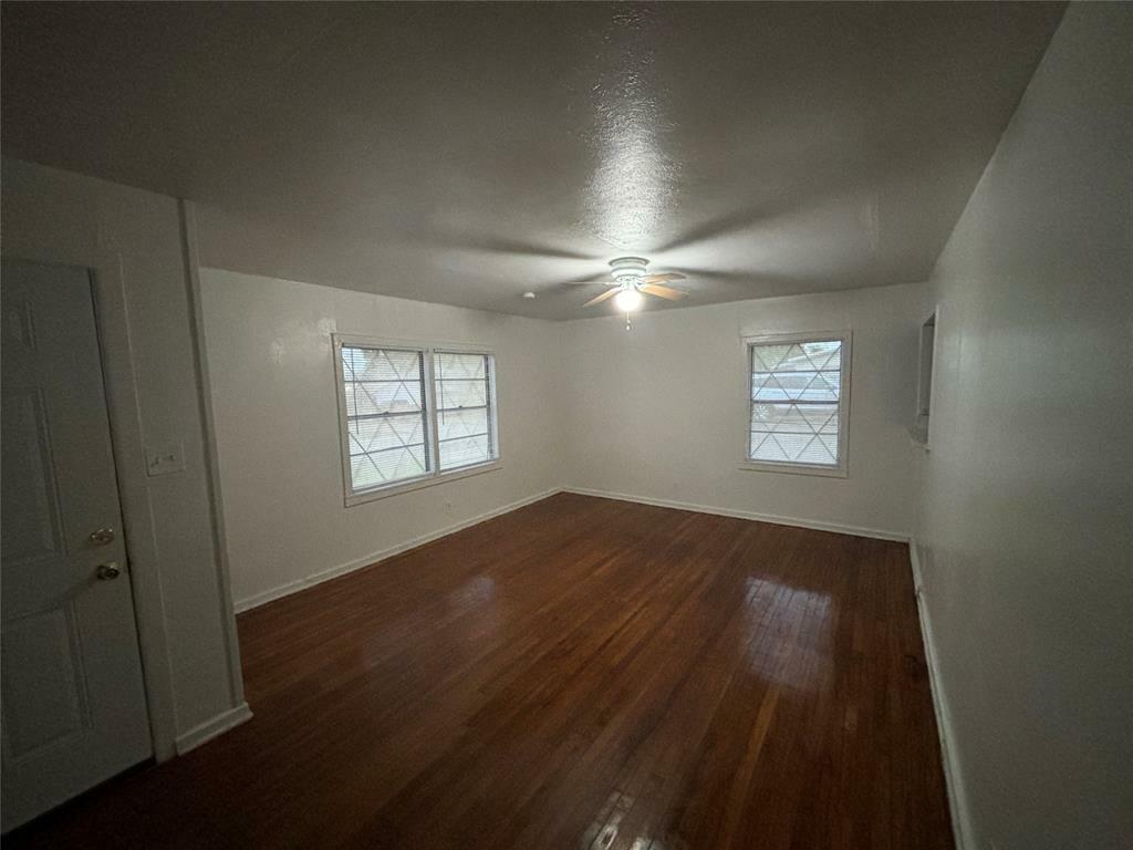 Property Photo:  8108 W Elizabeth Lane  TX 76116 