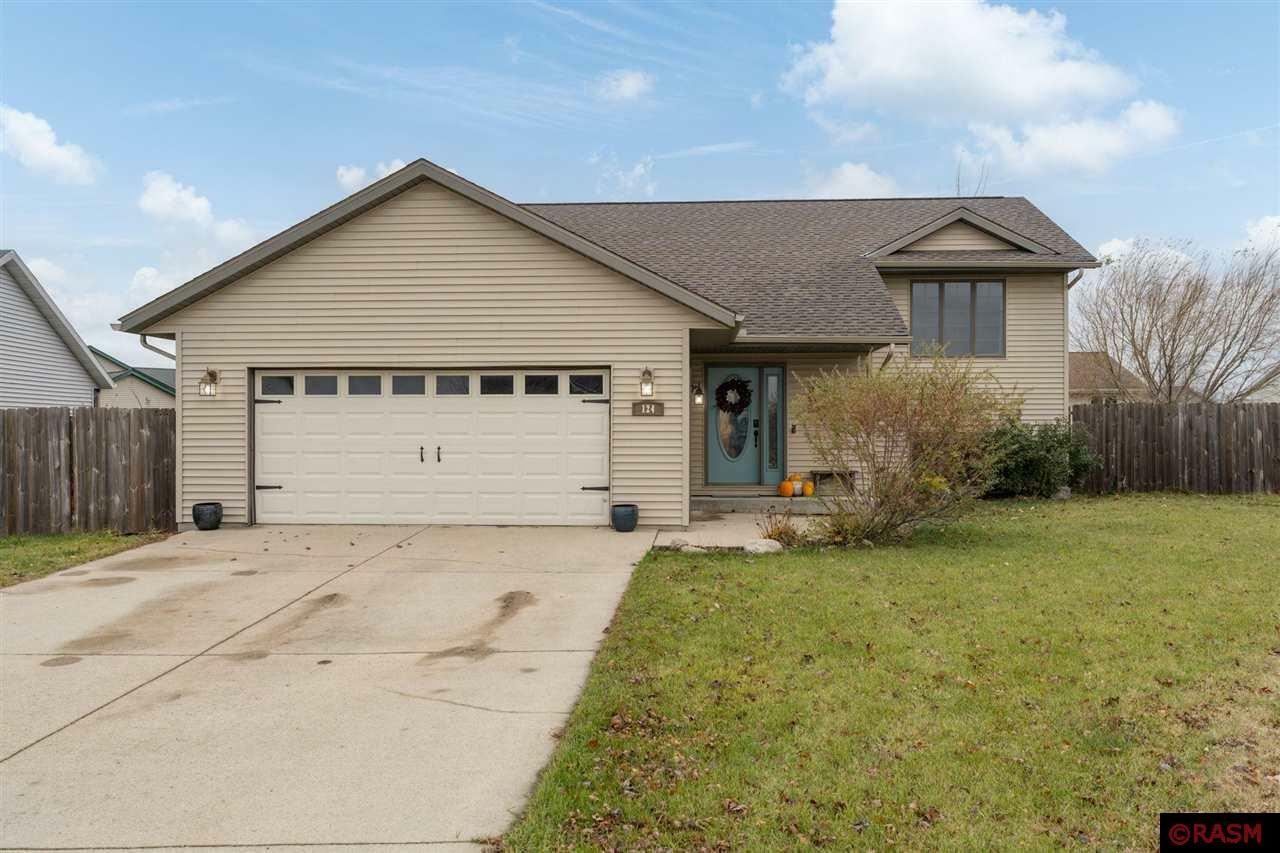 Property Photo:  124 Uriah Court  MN 56001 