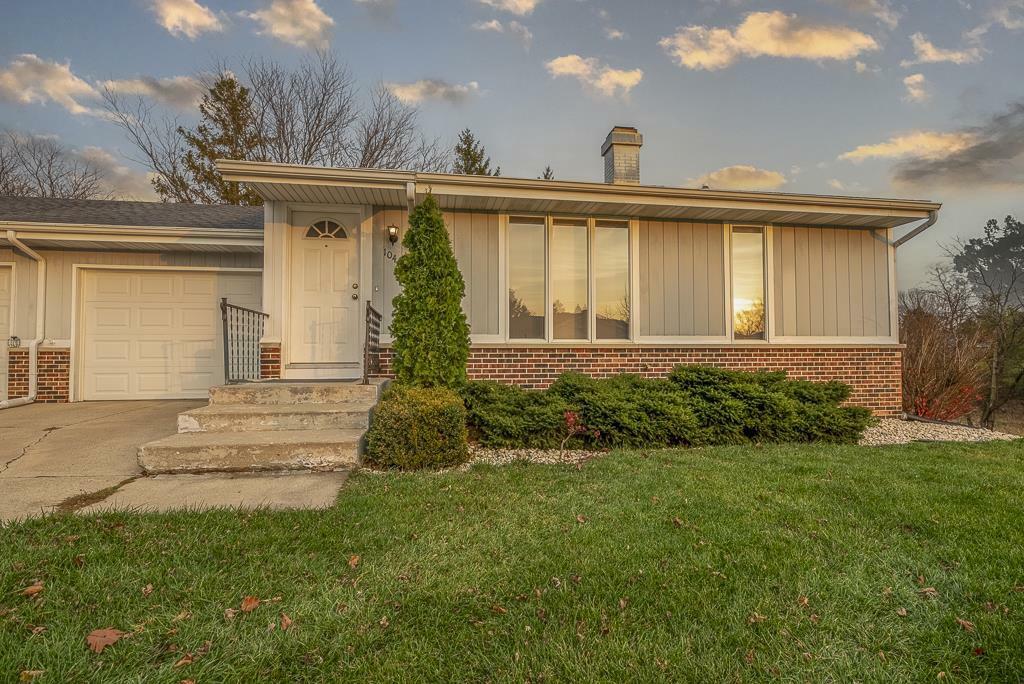 Property Photo:  1044 North Wuthering Hills Drive  WI 53546 