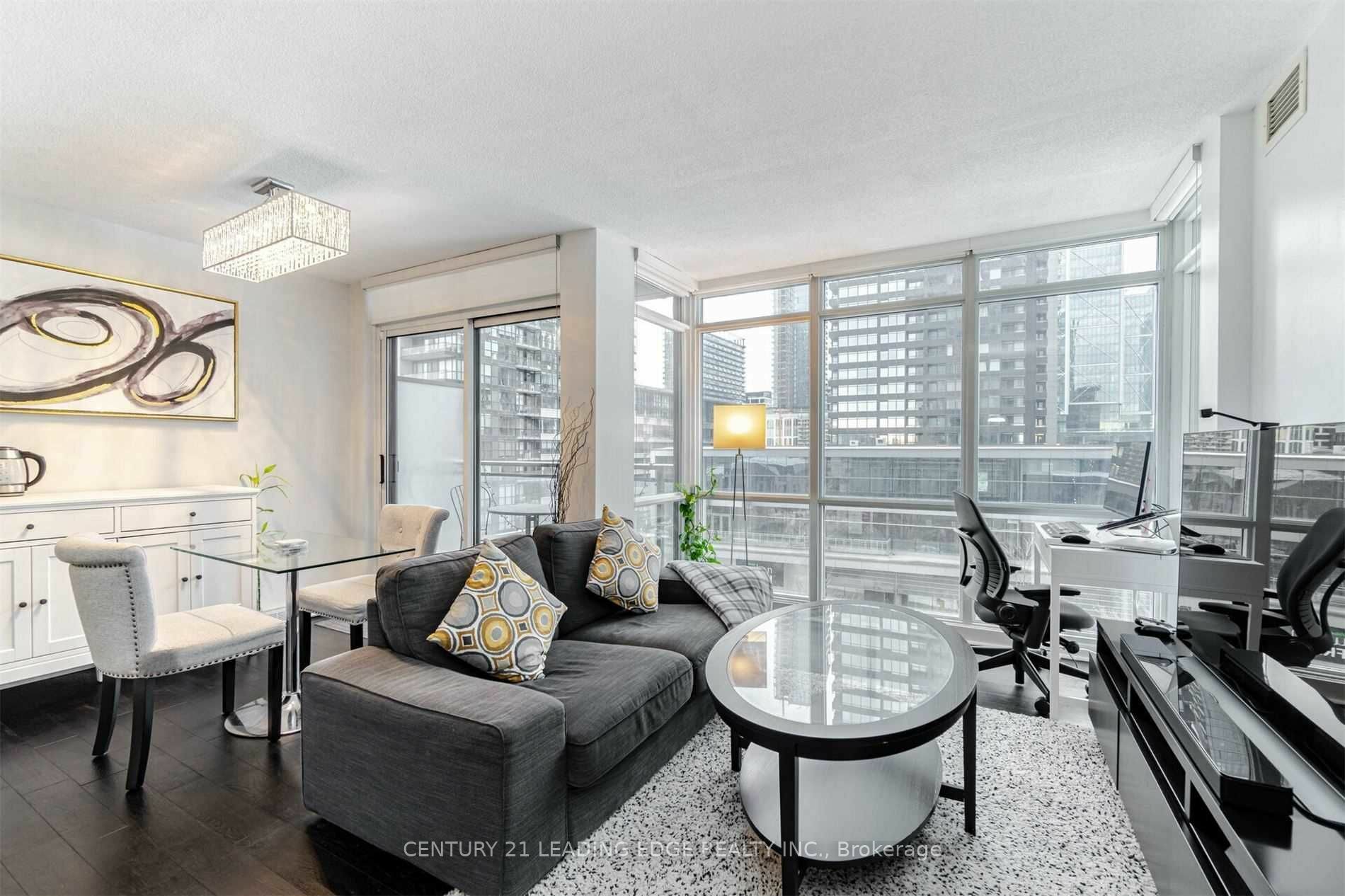 Property Photo:  15 Fort York Blvd 806  ON M5V 3Y4 