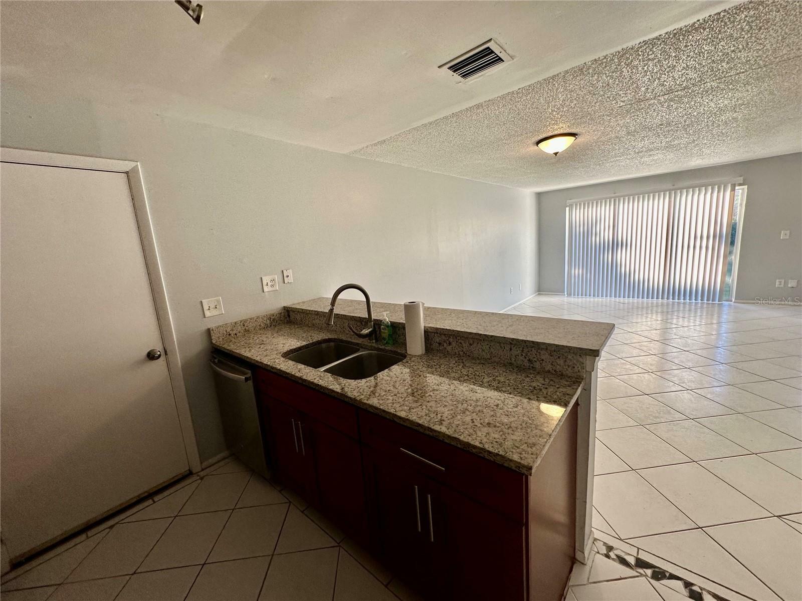 Property Photo:  10626 Deergrass Lane  FL 32821 