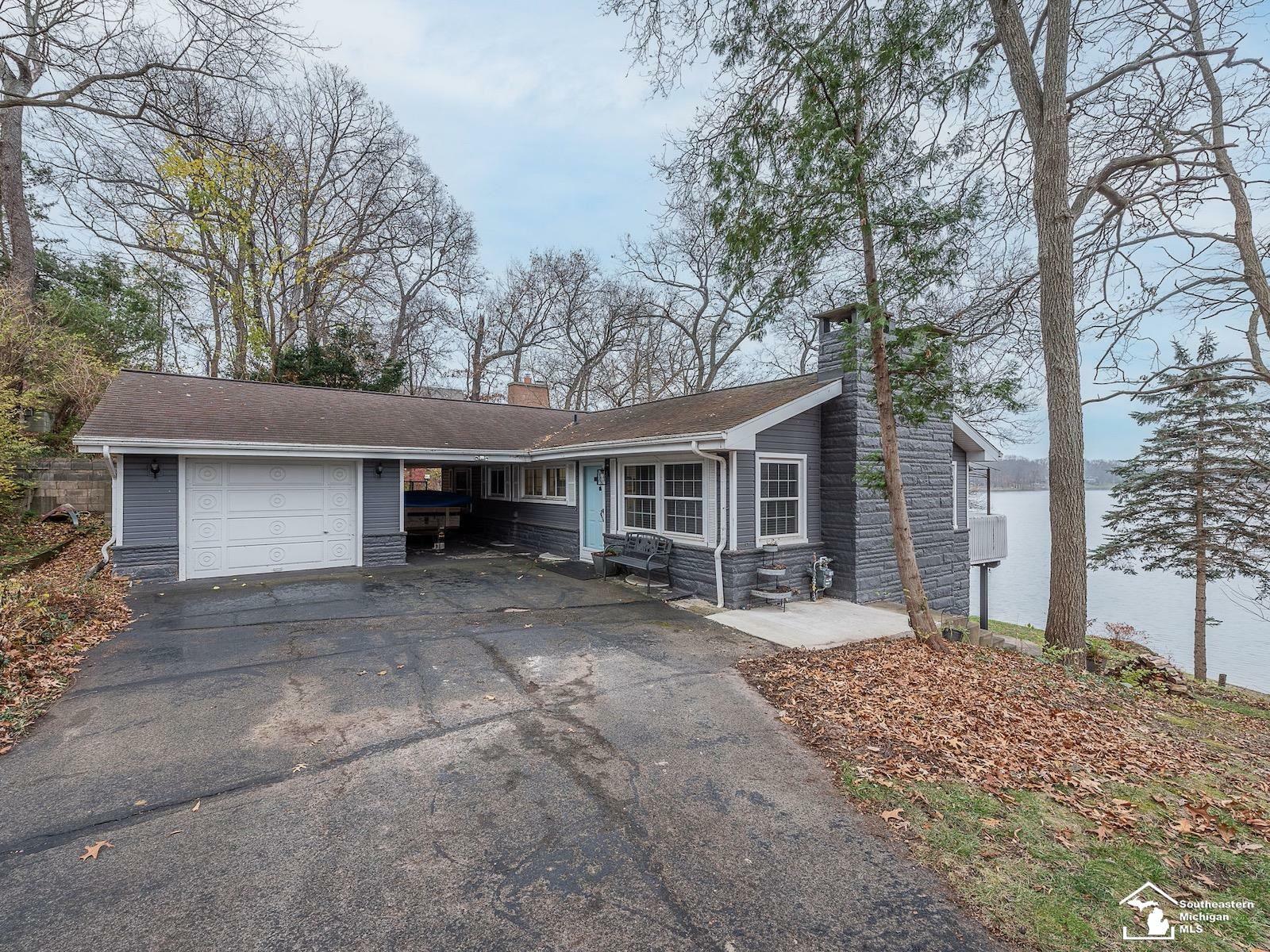 Property Photo:  11477 Highland Hills Drive  MI 49249 