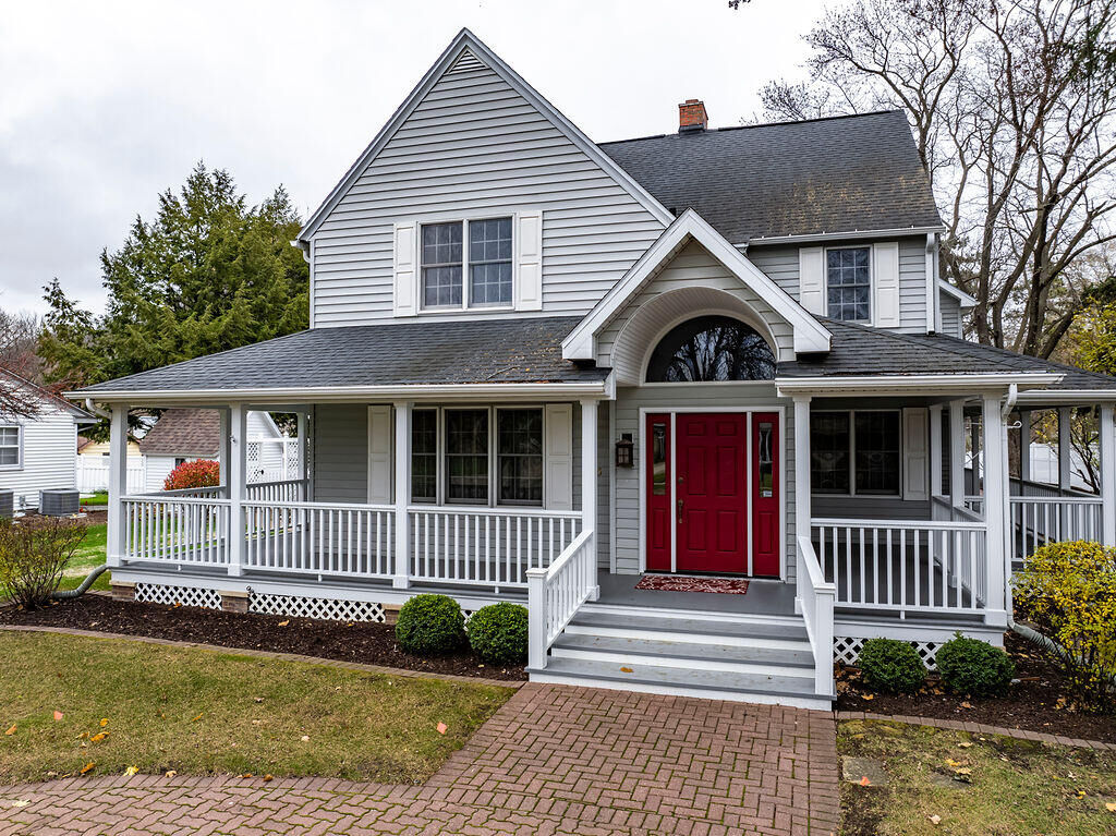 Property Photo:  215 26th St S  WI 54601 