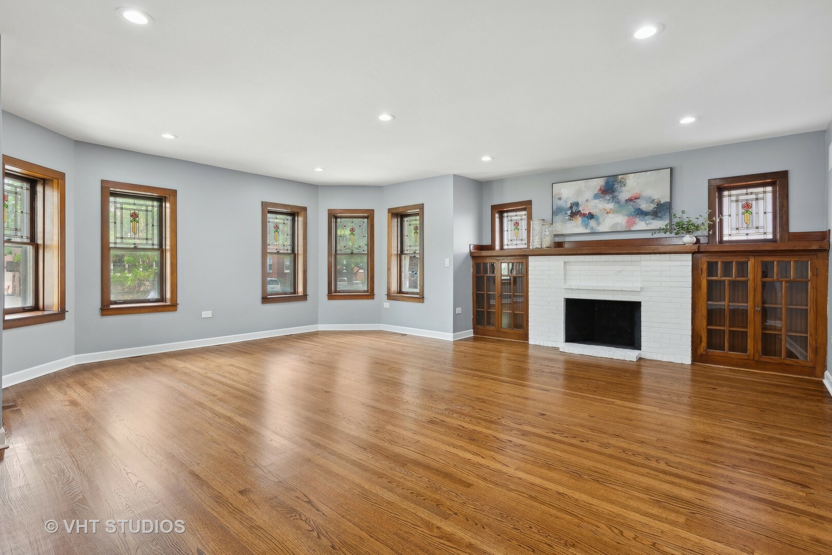 Property Photo:  4624 N Kenton Avenue  IL 60630 