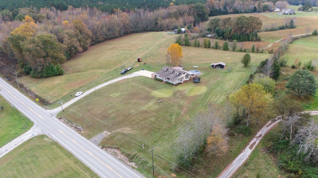 Property Photo:  2420 Chisholm Rd  TN 38463 