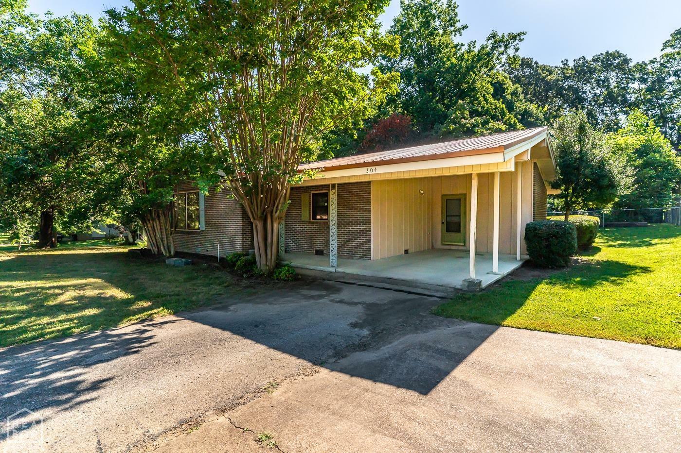 Property Photo:  304 Toni Ann Drive  AR 72405 