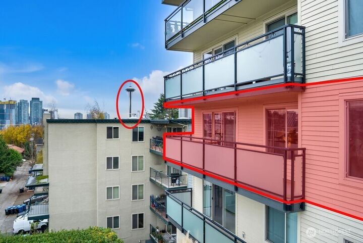 Property Photo: 1250 Taylor Avenue N 205 WA 98109