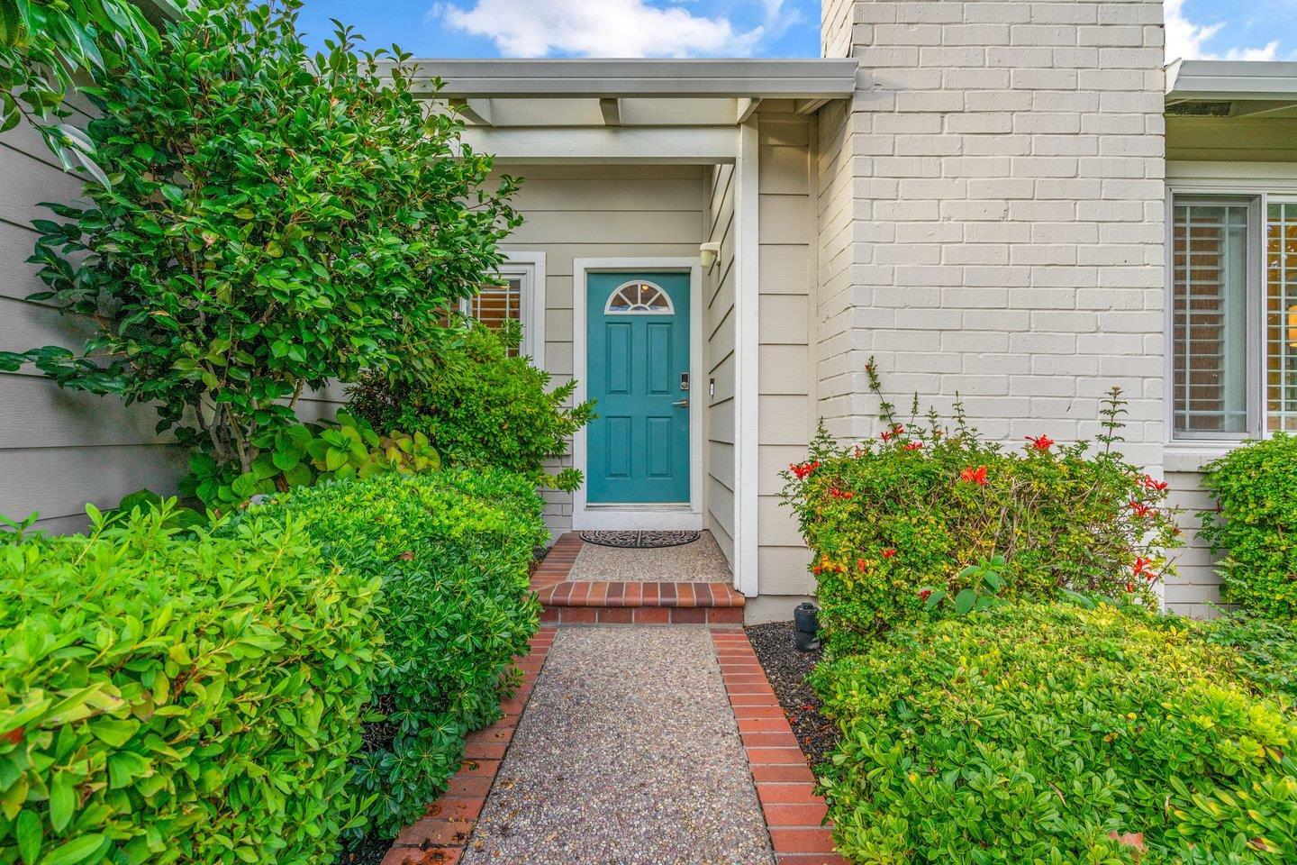 Property Photo:  166 Castleton Court  CA 94583 