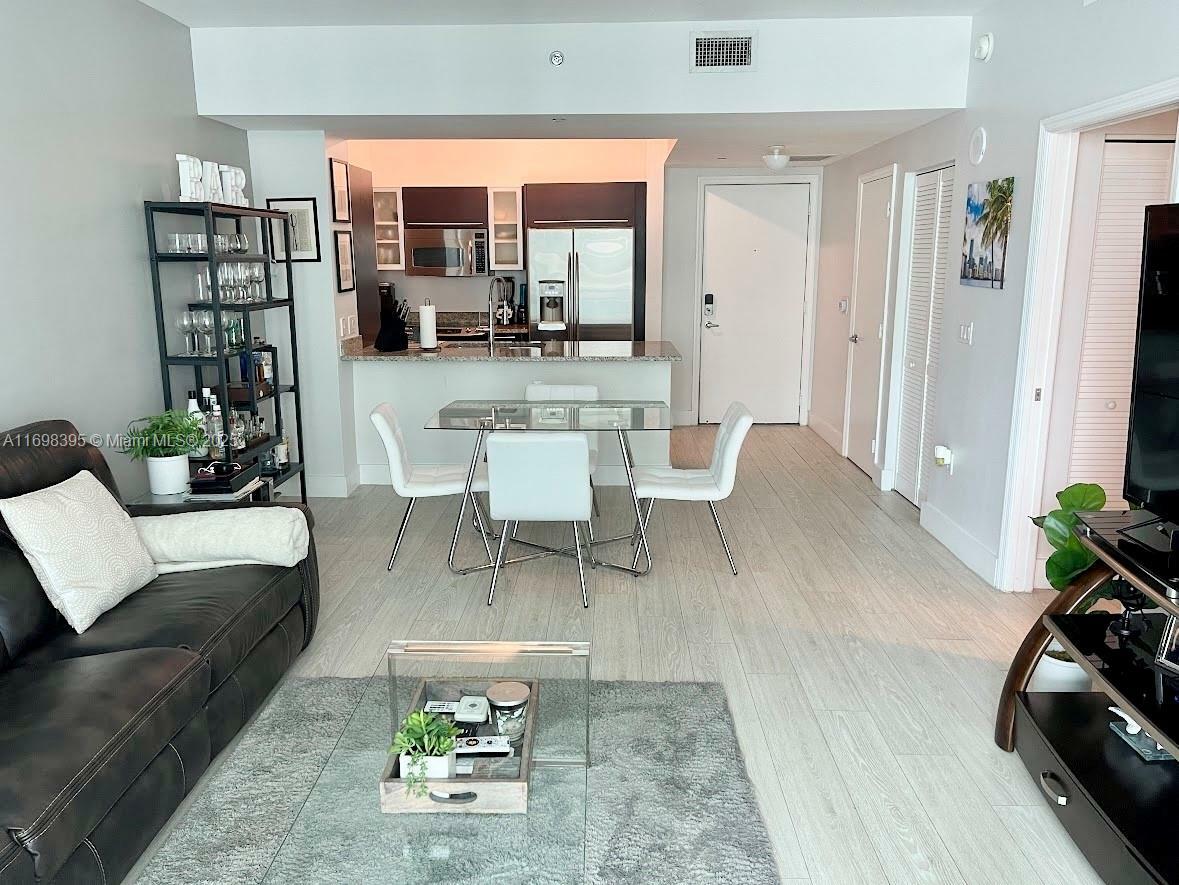 Property Photo: 950 Brickell Bay Dr 802 FL 33131