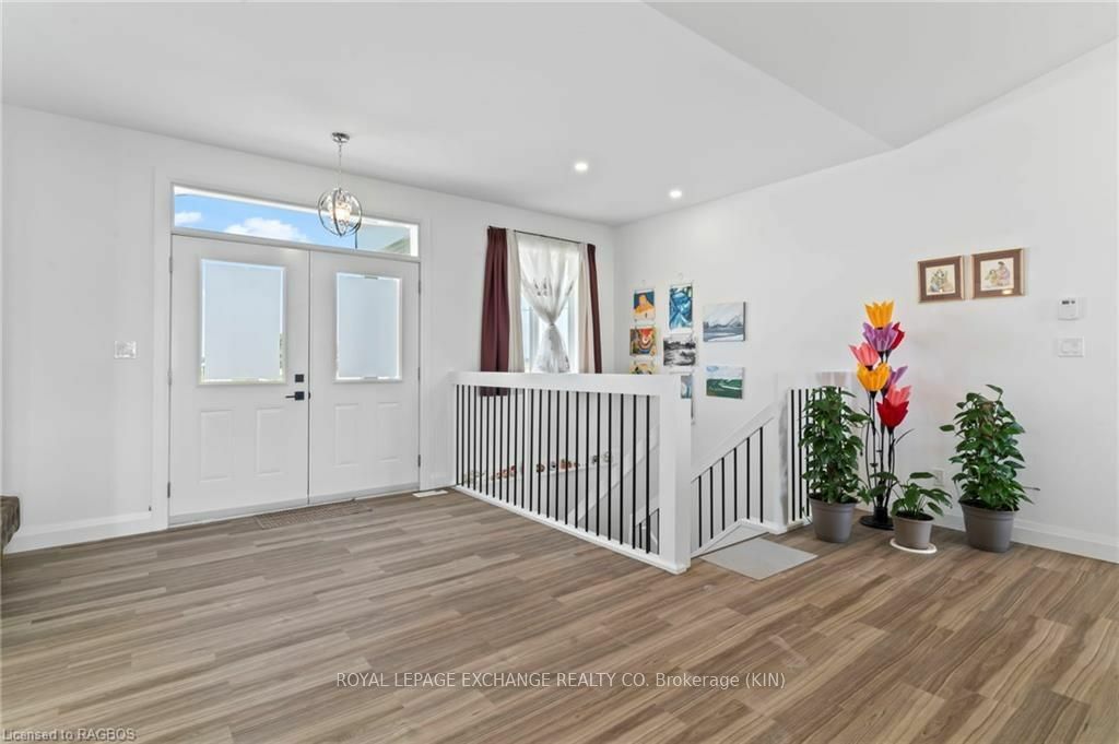 Property Photo:  2 McTavish Cres  ON N0G 2R0 