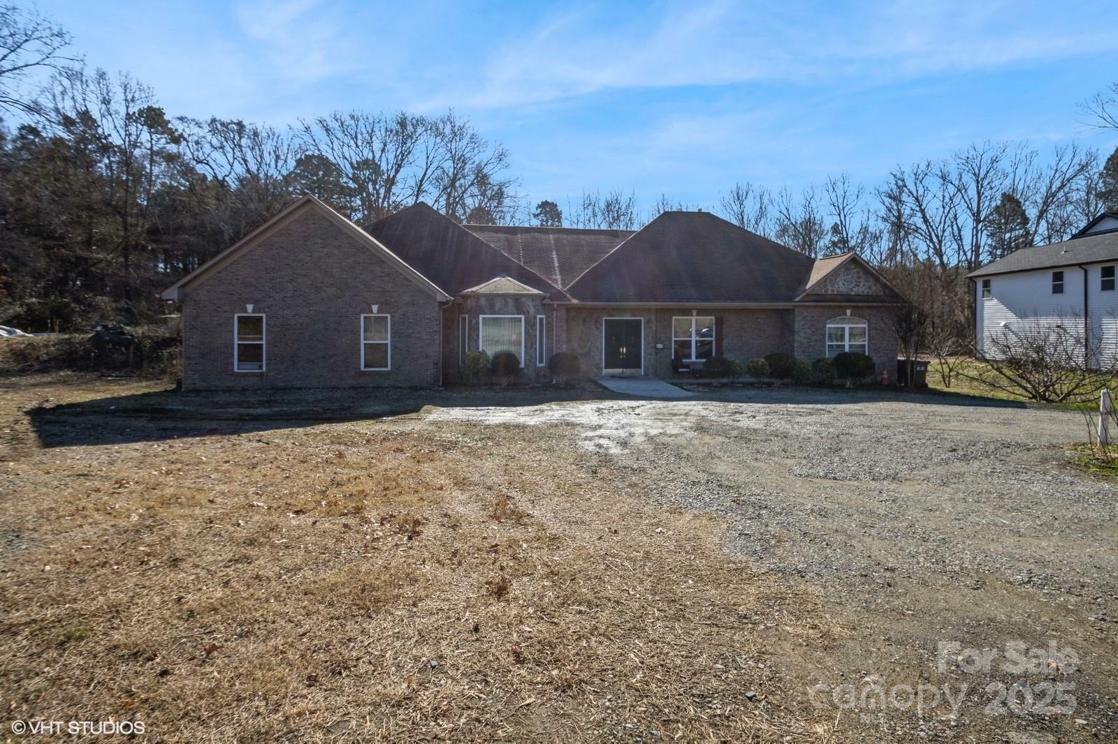 Property Photo:  1808 Wilton Gate Drive  NC 28262 