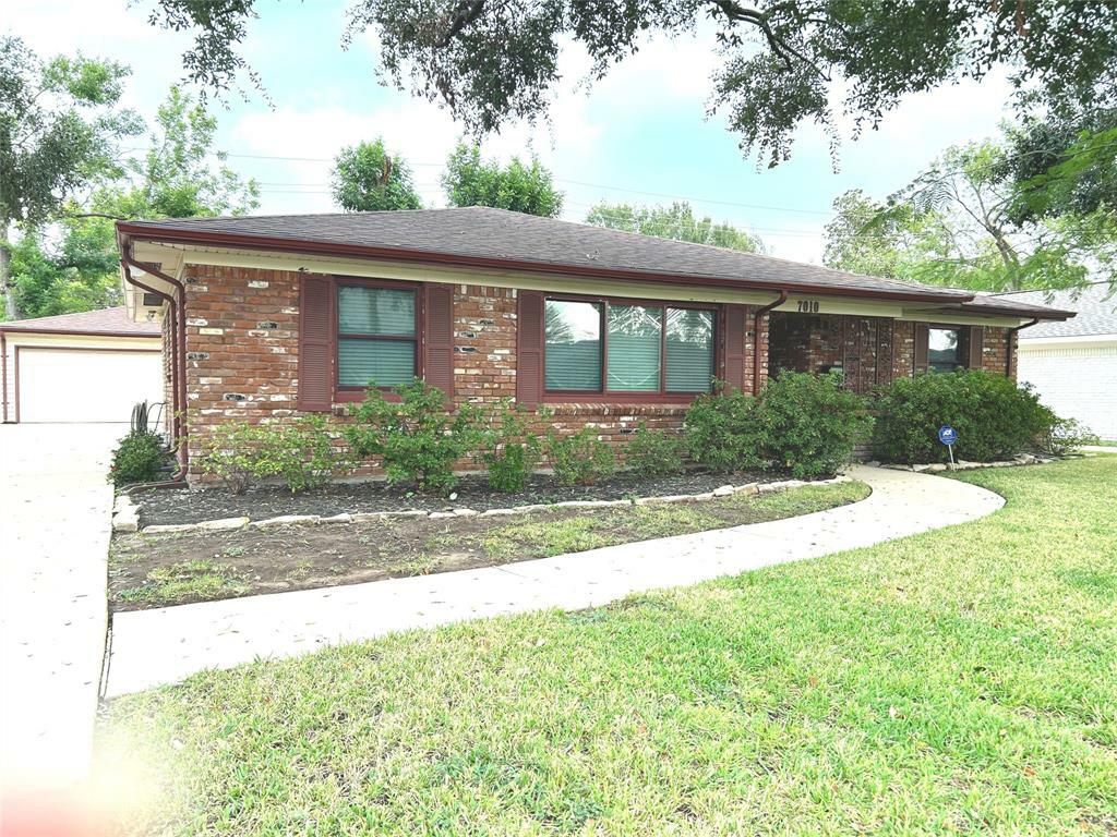 Property Photo:  7010 Shavelson Street  TX 77055 