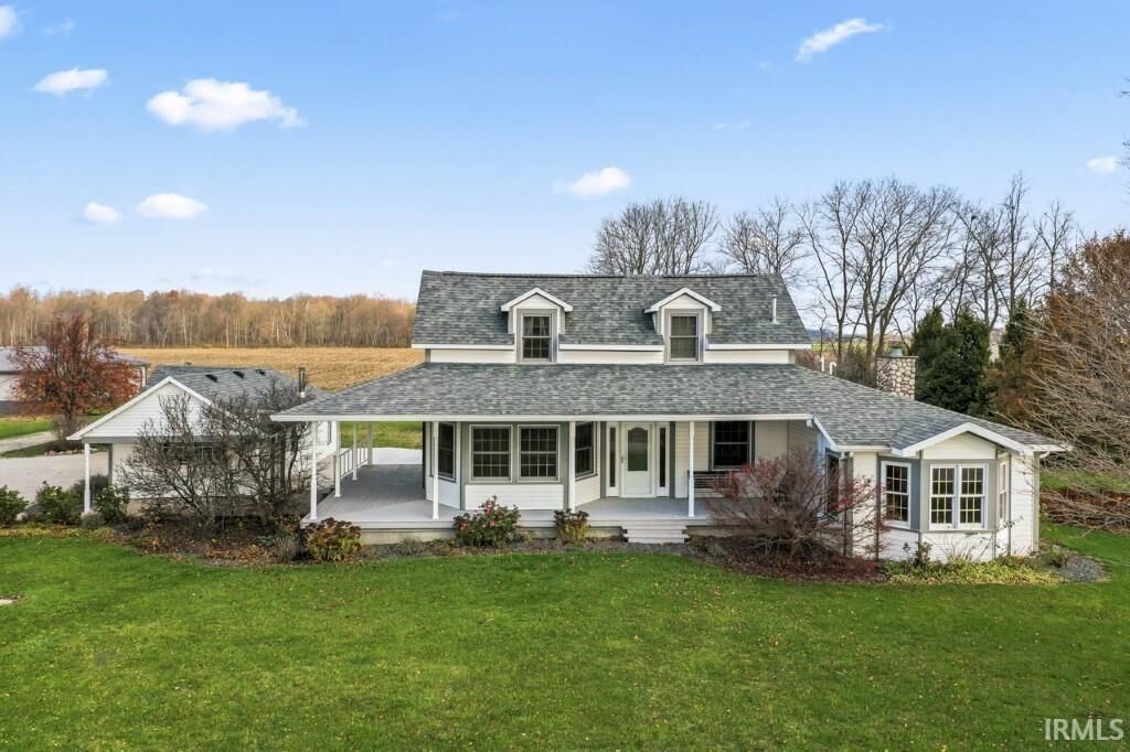 Property Photo:  7458 E County Road 300 S  IN 47362-9540 