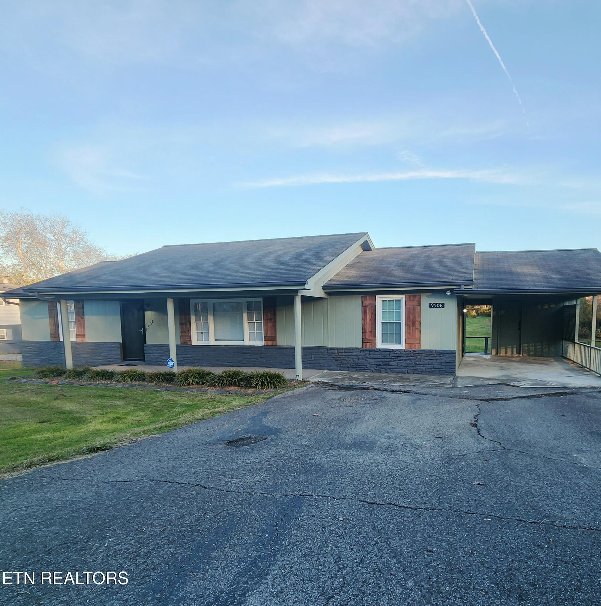 Property Photo: 9506 Strawberry Plains Pike TN 37871