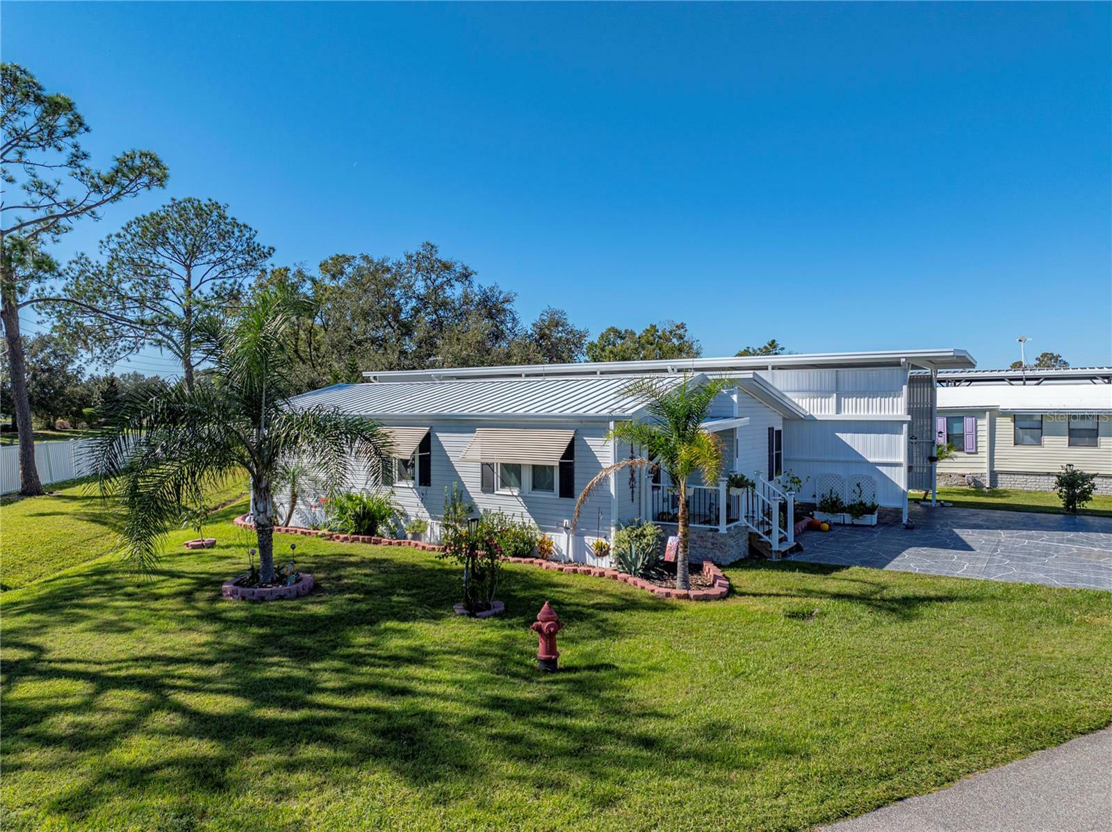 Property Photo:  8918 Island View Drive  FL 33868 