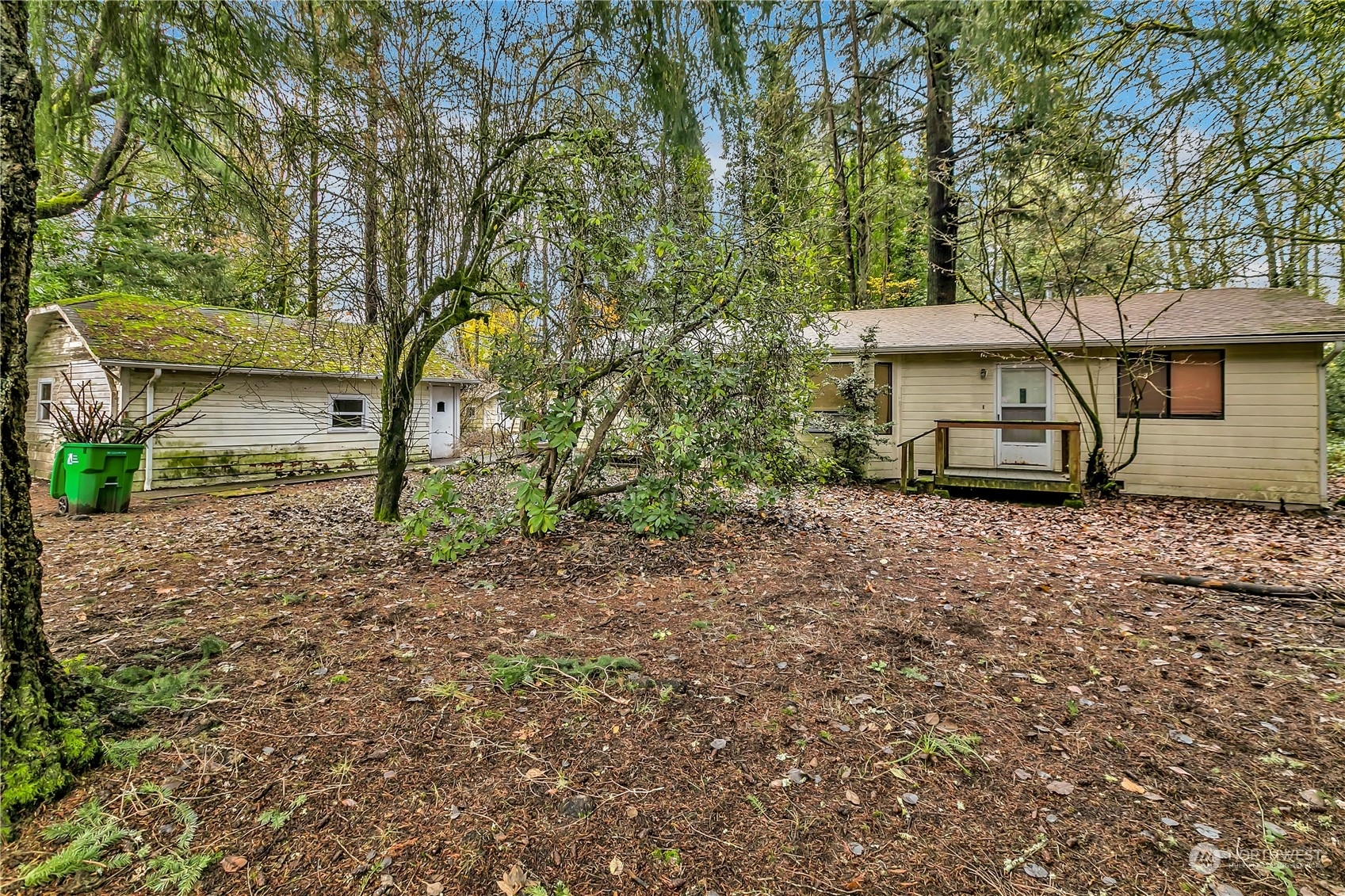 Property Photo:  1223  Miller Avenue NE  WA 98506 