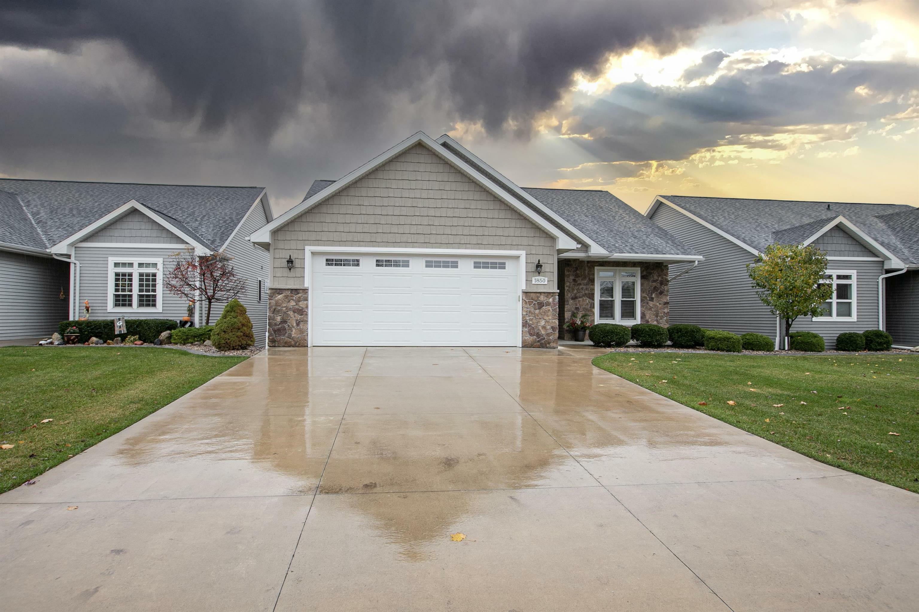 1850 N Margaret Street  Appleton WI 54913-7954 photo