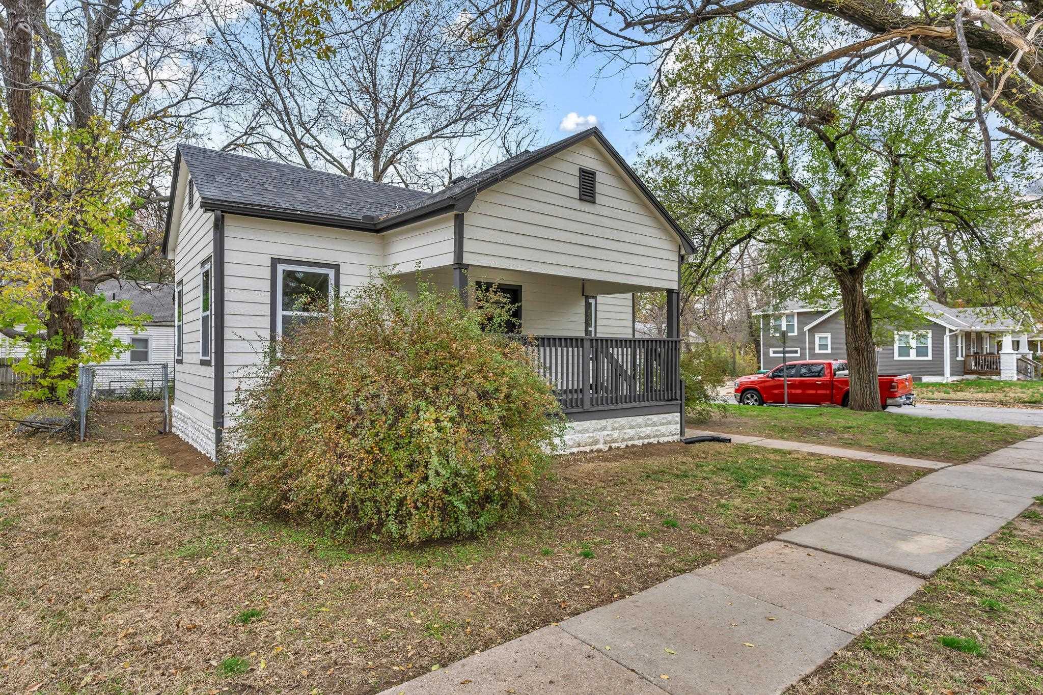 Property Photo:  551 N Chautauqua Ave  KS 67214 