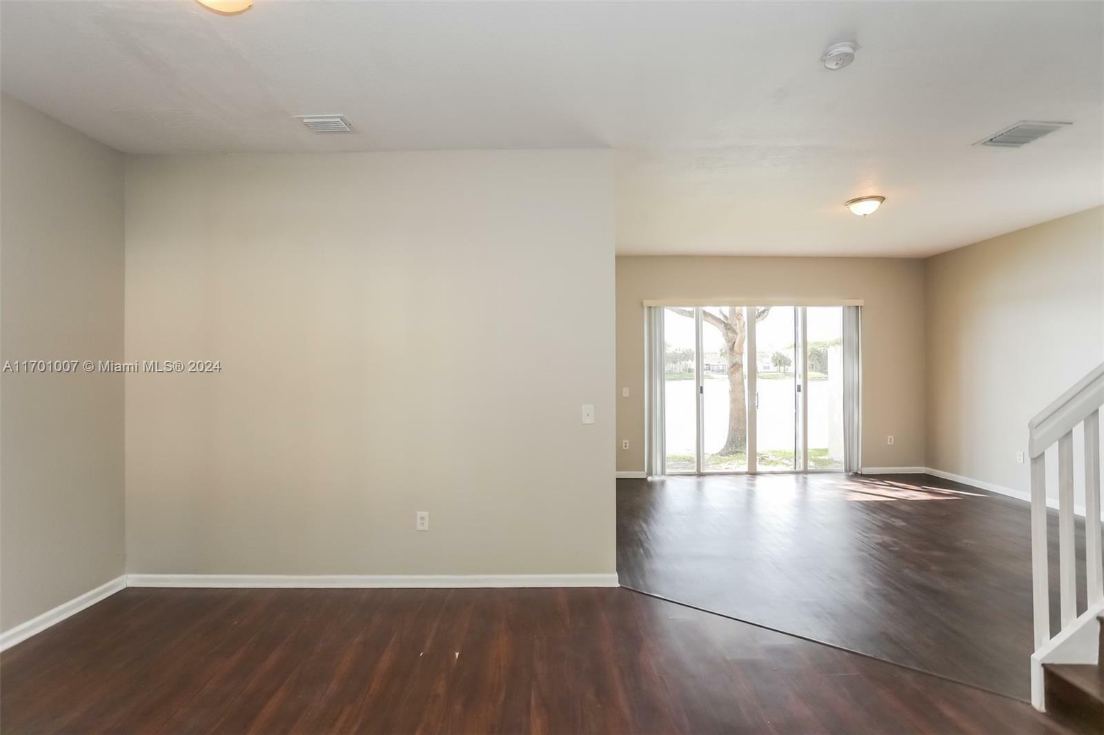 Property Photo:  4280 SW 125th Ln  FL 33027 