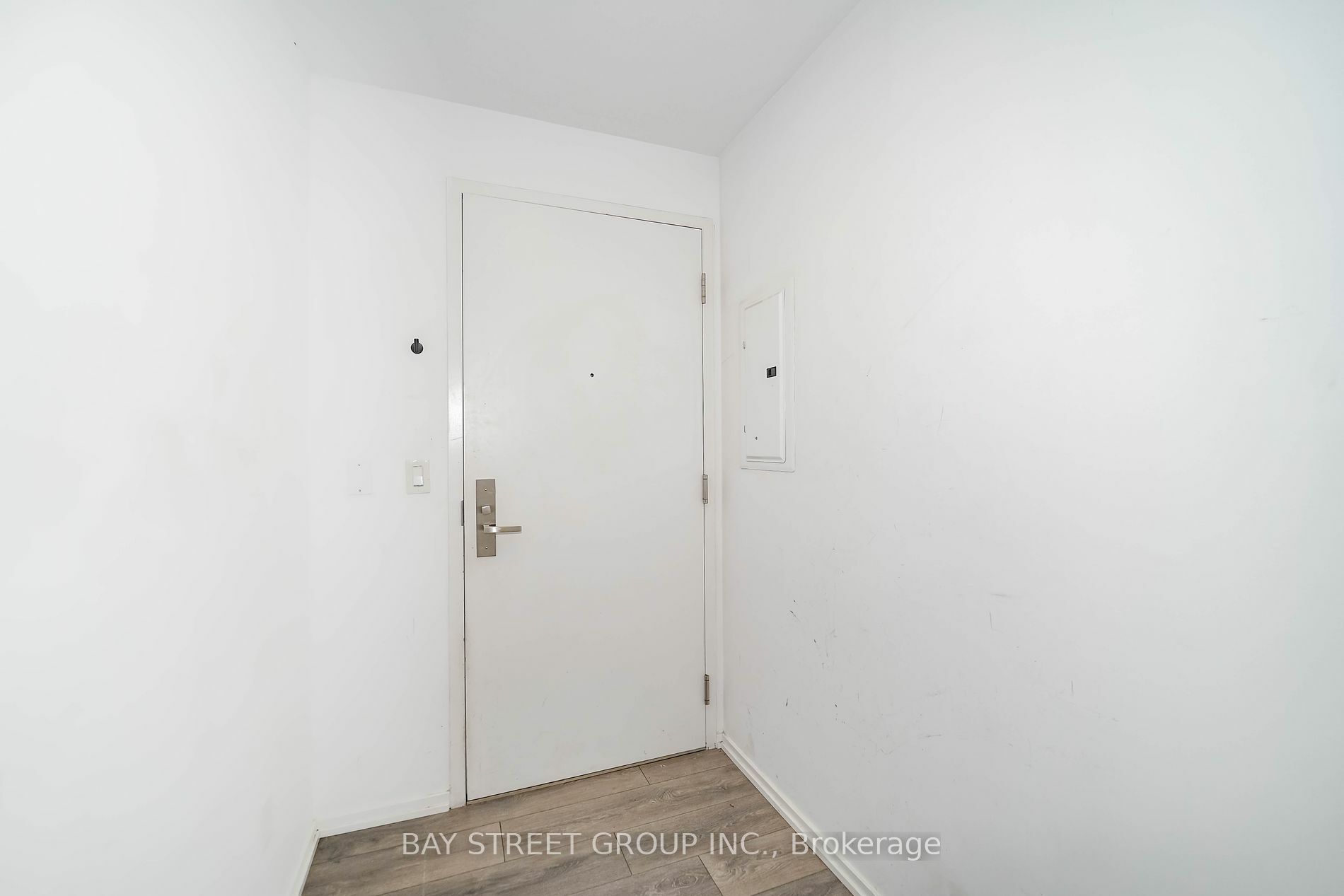 Property Photo:  75 St Nicholas St 501  ON M4Y 0A5 