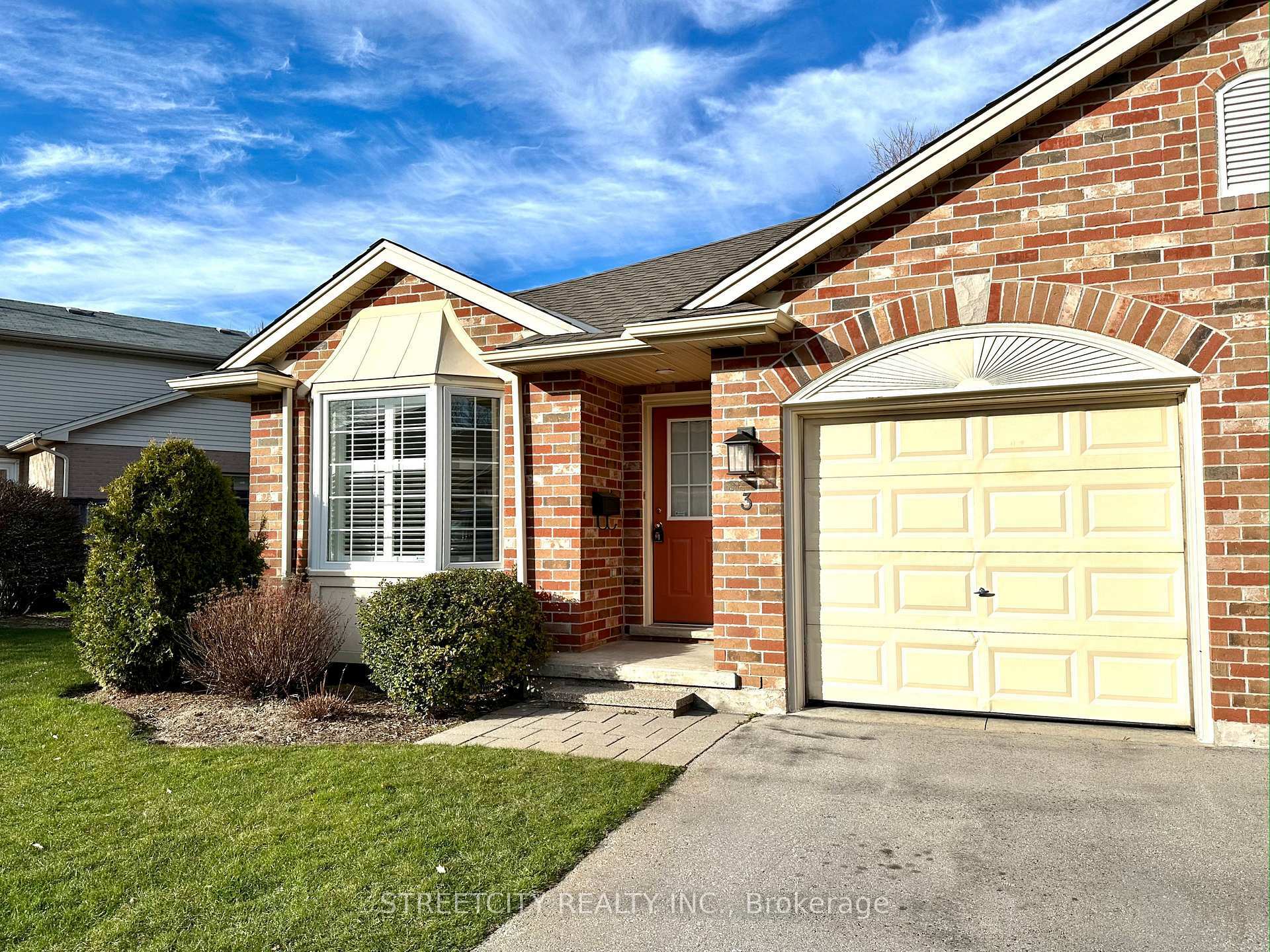 Photo de la propriété: 1625 Attawandaron Road 3 ON N6G 3M5