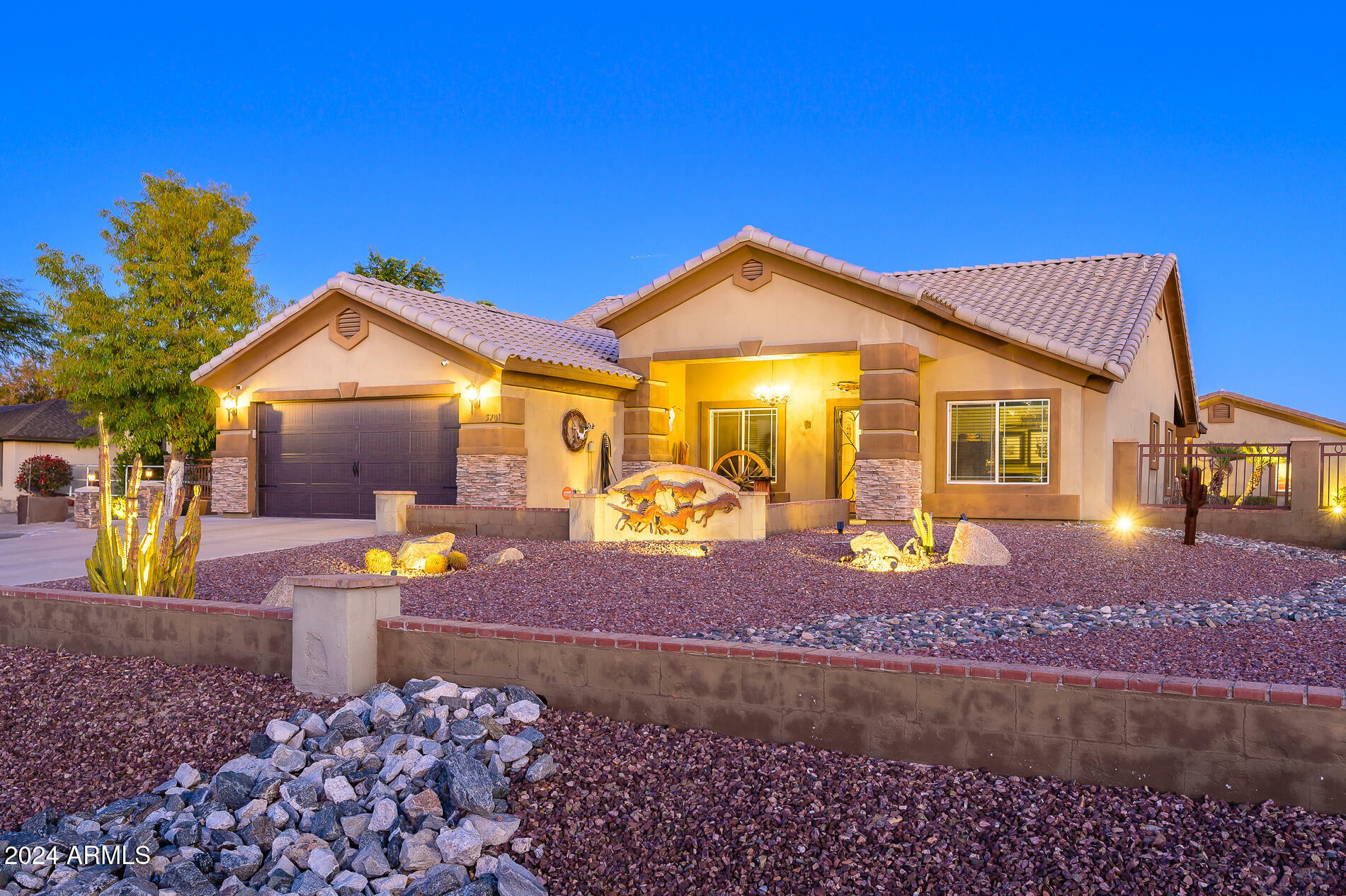 Property Photo:  5701 N 105th Lane  AZ 85307 