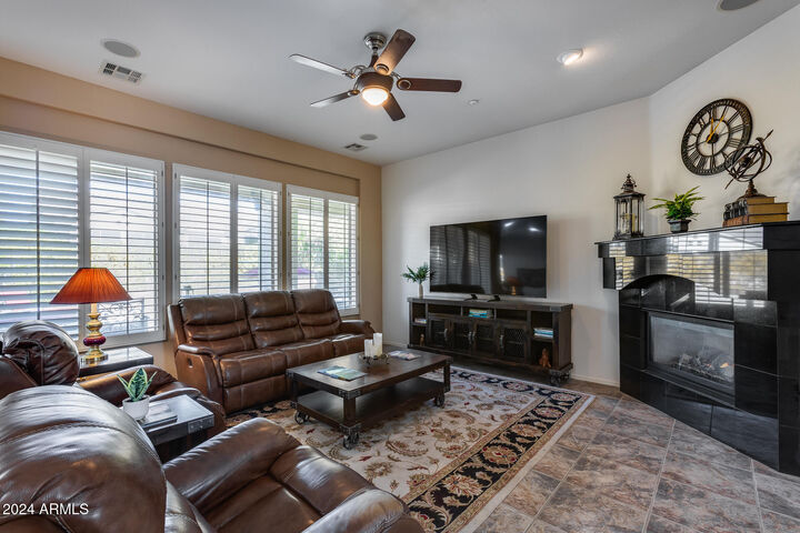 Property Photo: 12388 W Fetlock Trail AZ 85383