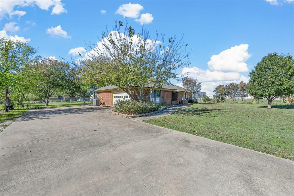 Property Photo:  126 Mockingbird Lane  TX 76234 