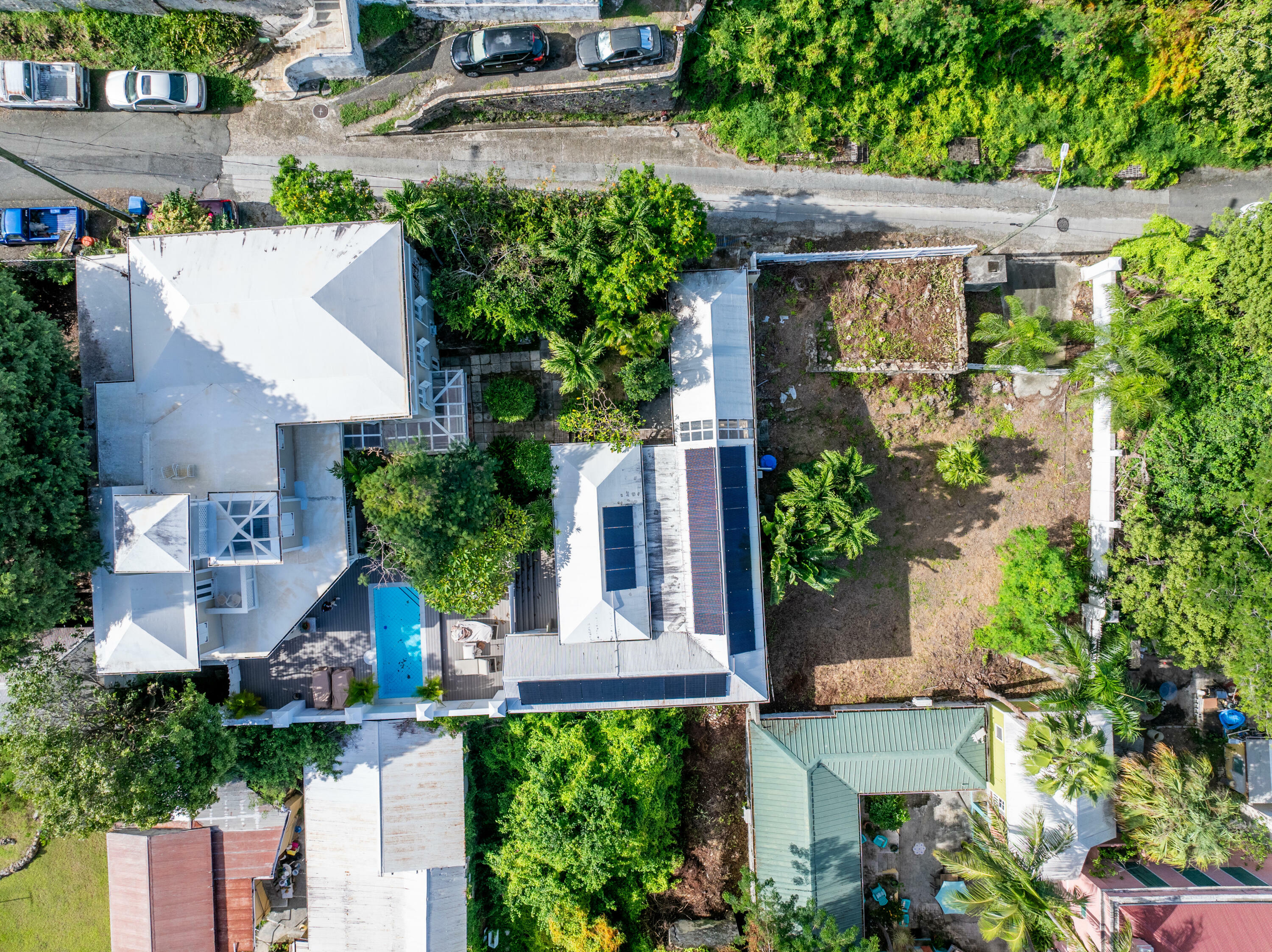 Property Photo: 10,11,12 Strand Street Ch VI 00820