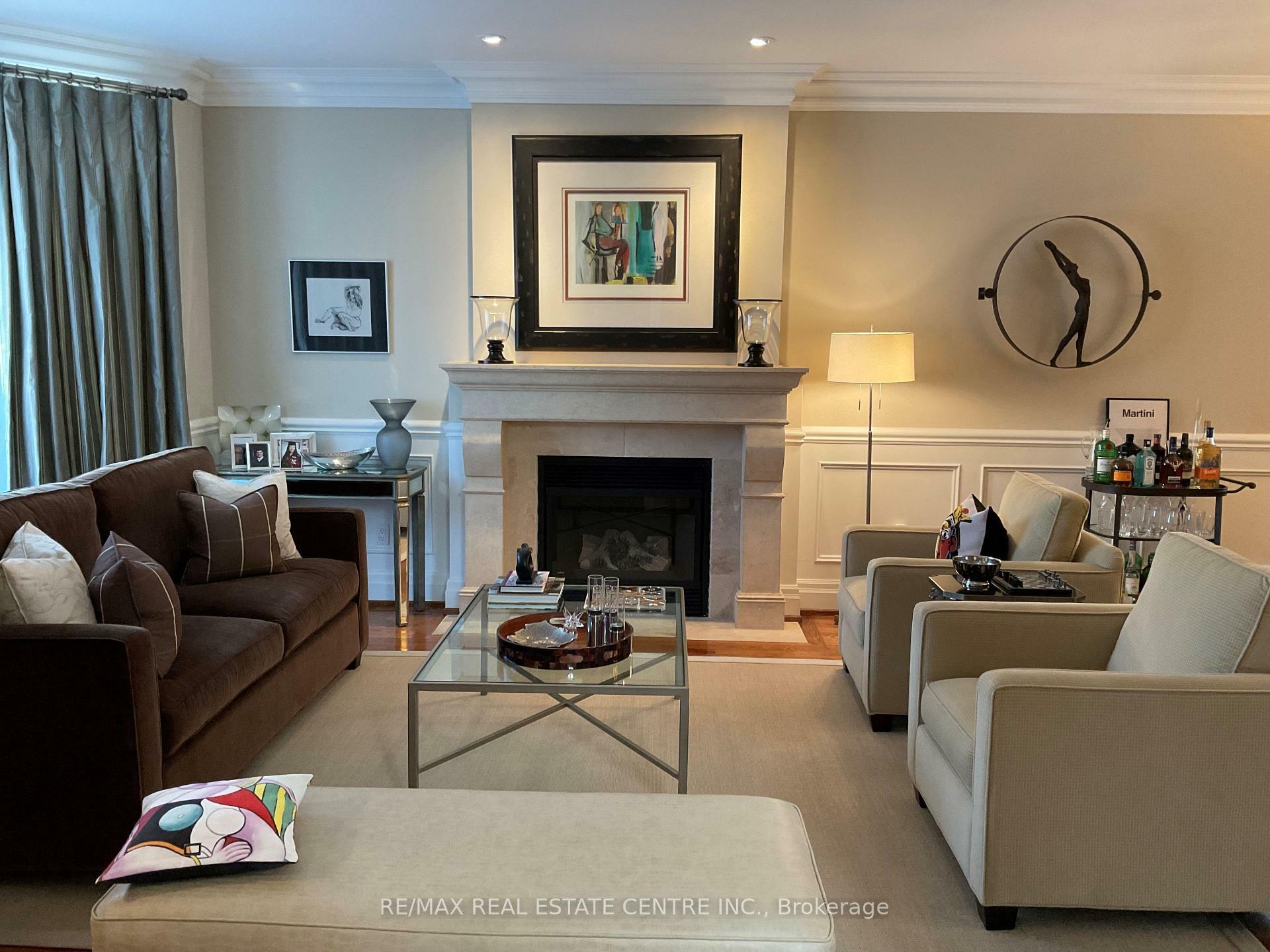 Property Photo: 539 Douglas Avenue ON M5M 1H7